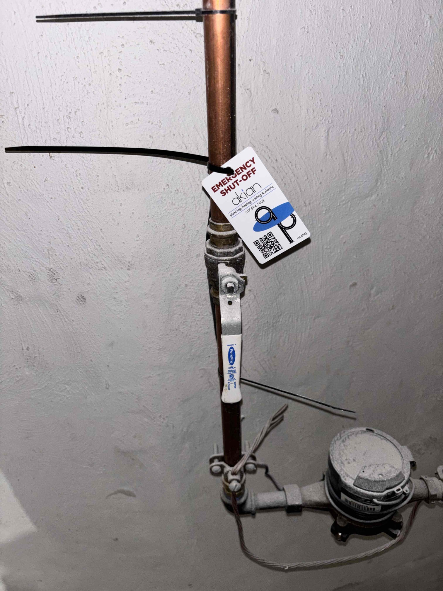 Ensure your home is protected with expert solutions from Akian Plumbing, Heating, Cooling & Electric, offering reliable emergency shut-off services.