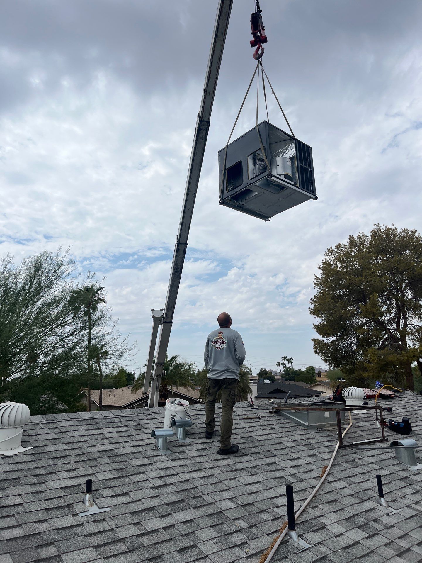 Experience top-notch HVAC installations with Shamrock Heating & Cooling, where professionalism meets expertise.