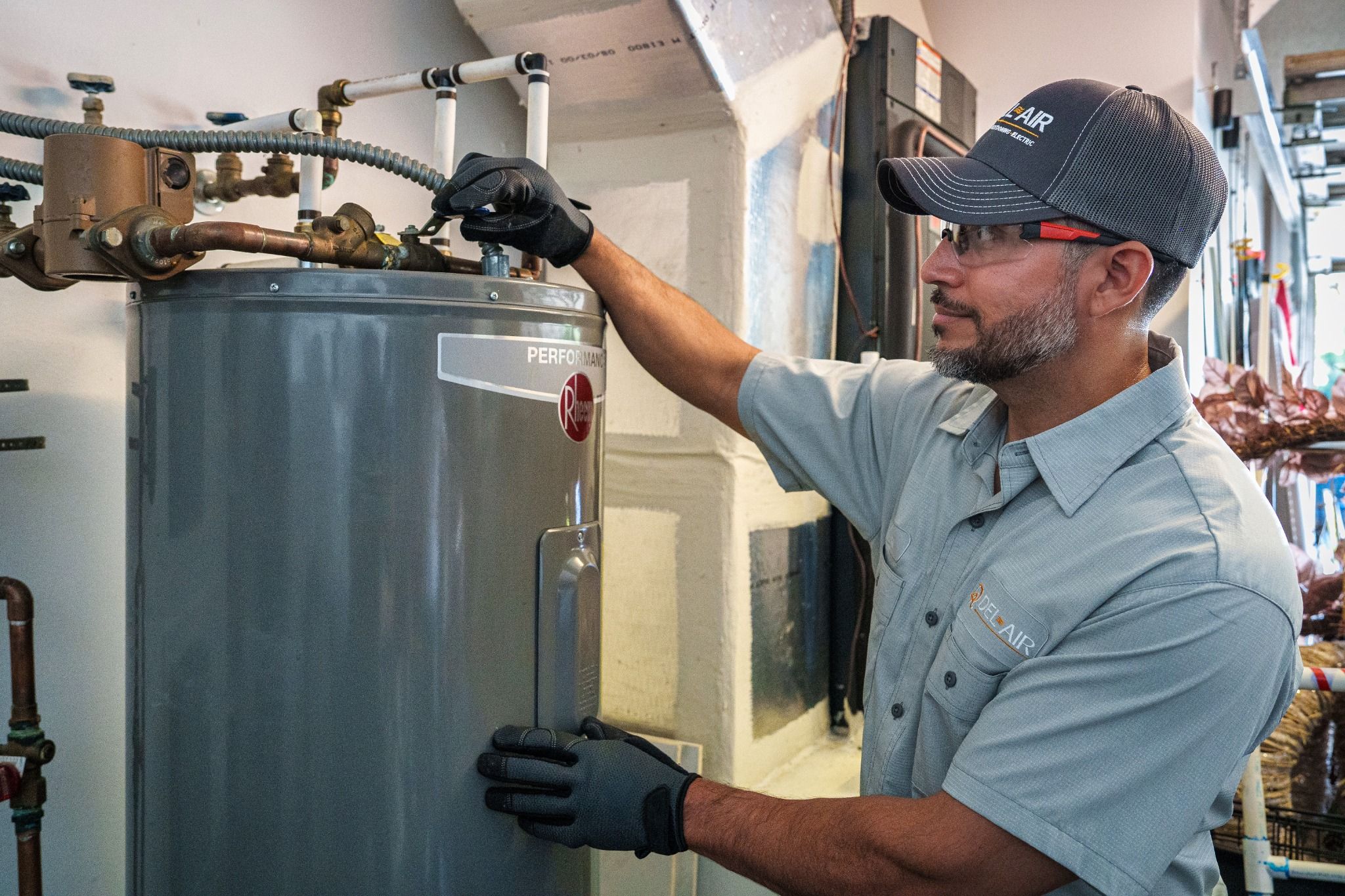 Del-Air Heating, Air Conditioning, Plumbing and Electrical delivers trusted, professional water heater service with careful attention to safety and craftsmanship.