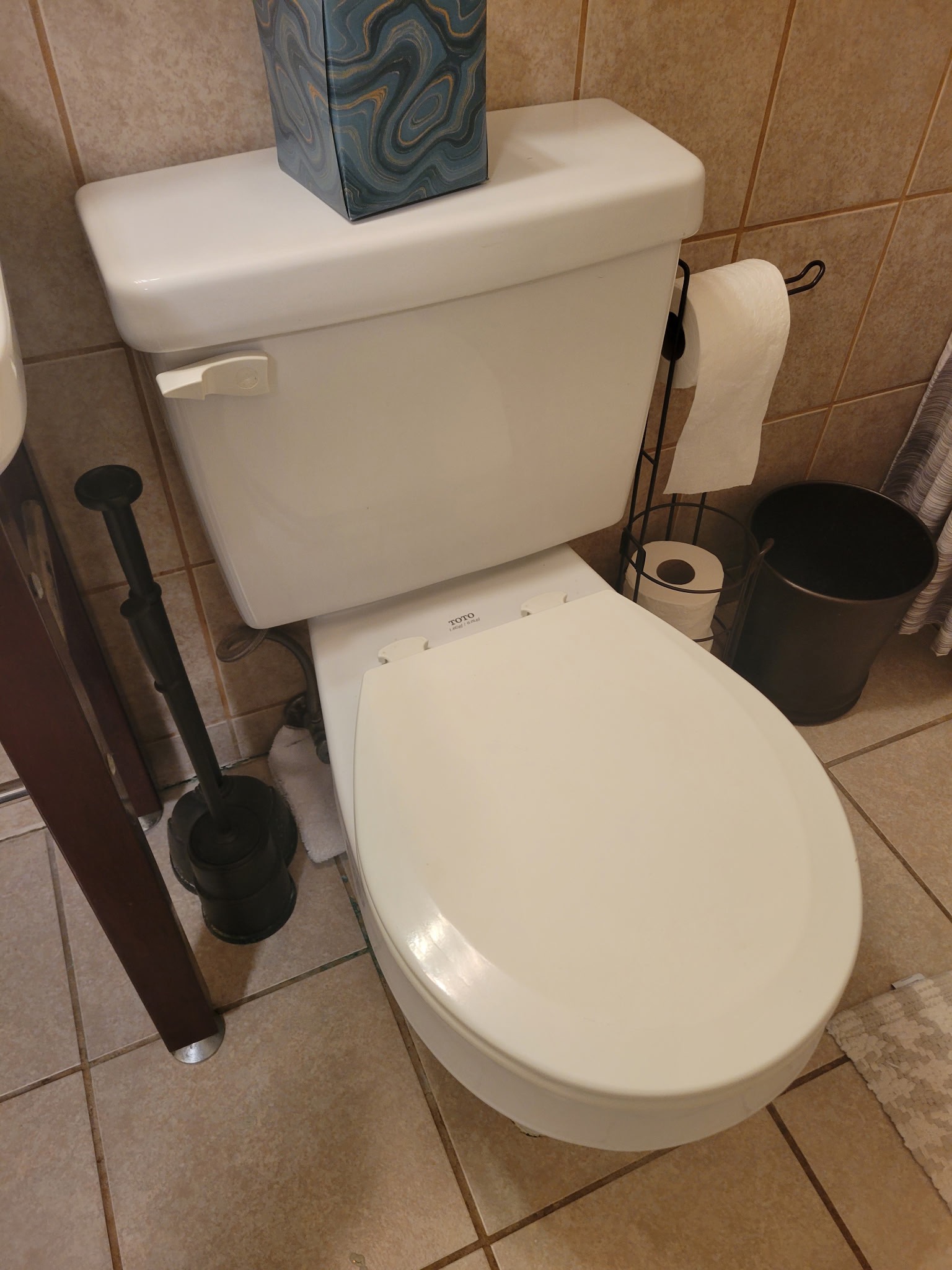 Clean, well-kept bathroom fixtures show the attention to detail homeowners expect from Oasis Heating and Cooling.
