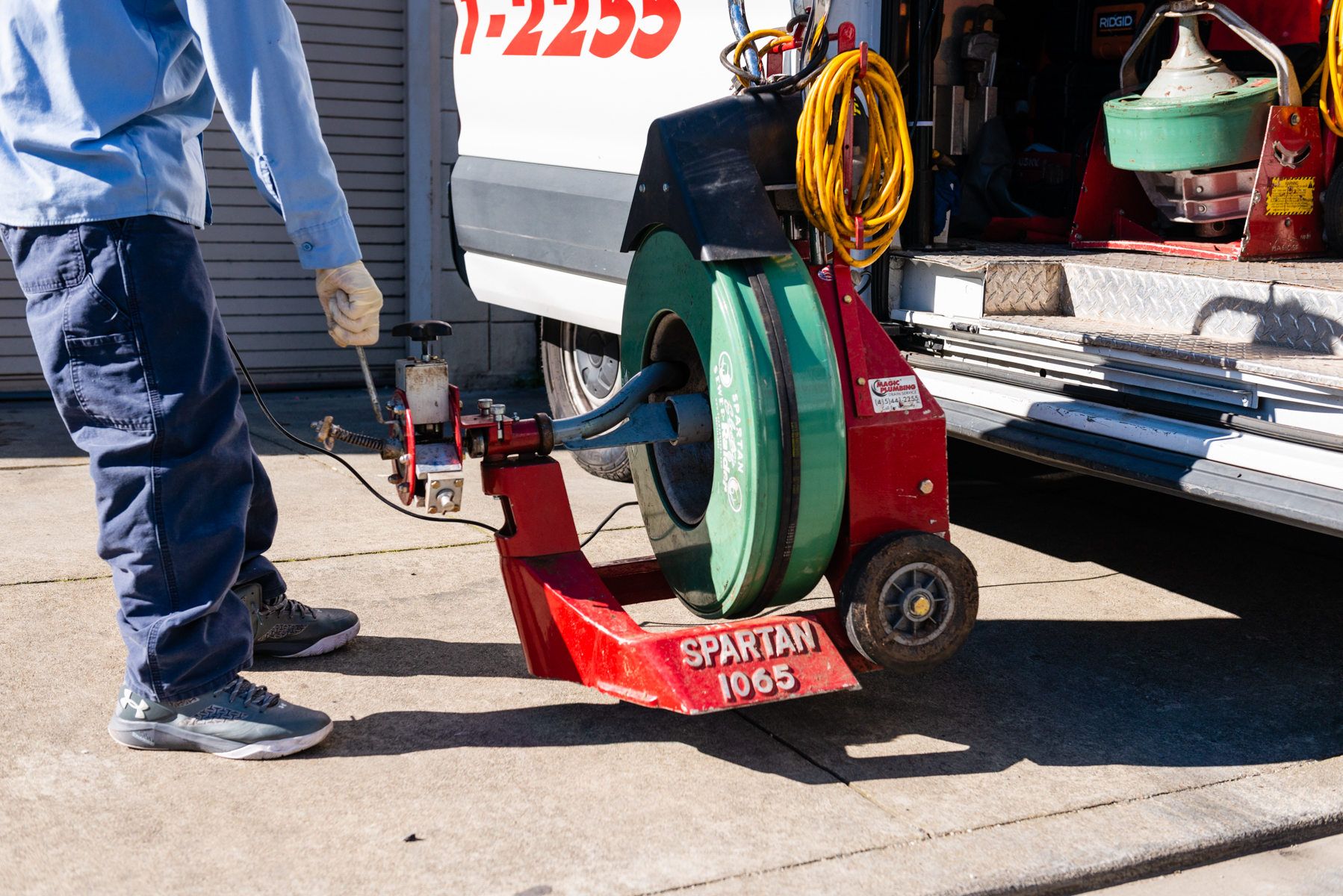 Skilled technicians from Magic Plumbing Heating & Cooling arrive prepared and efficiently clear stubborn clogs using professional equipment for fast results.
