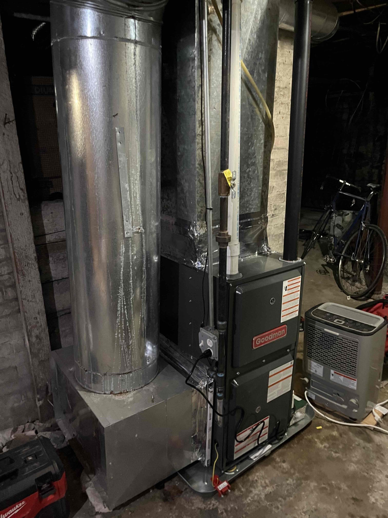 Ensure year-round comfort with Akian Plumbing, Heating, Cooling & Electric’s expert furnace services, utilizing trusted Goodman systems for reliable heating solutions.