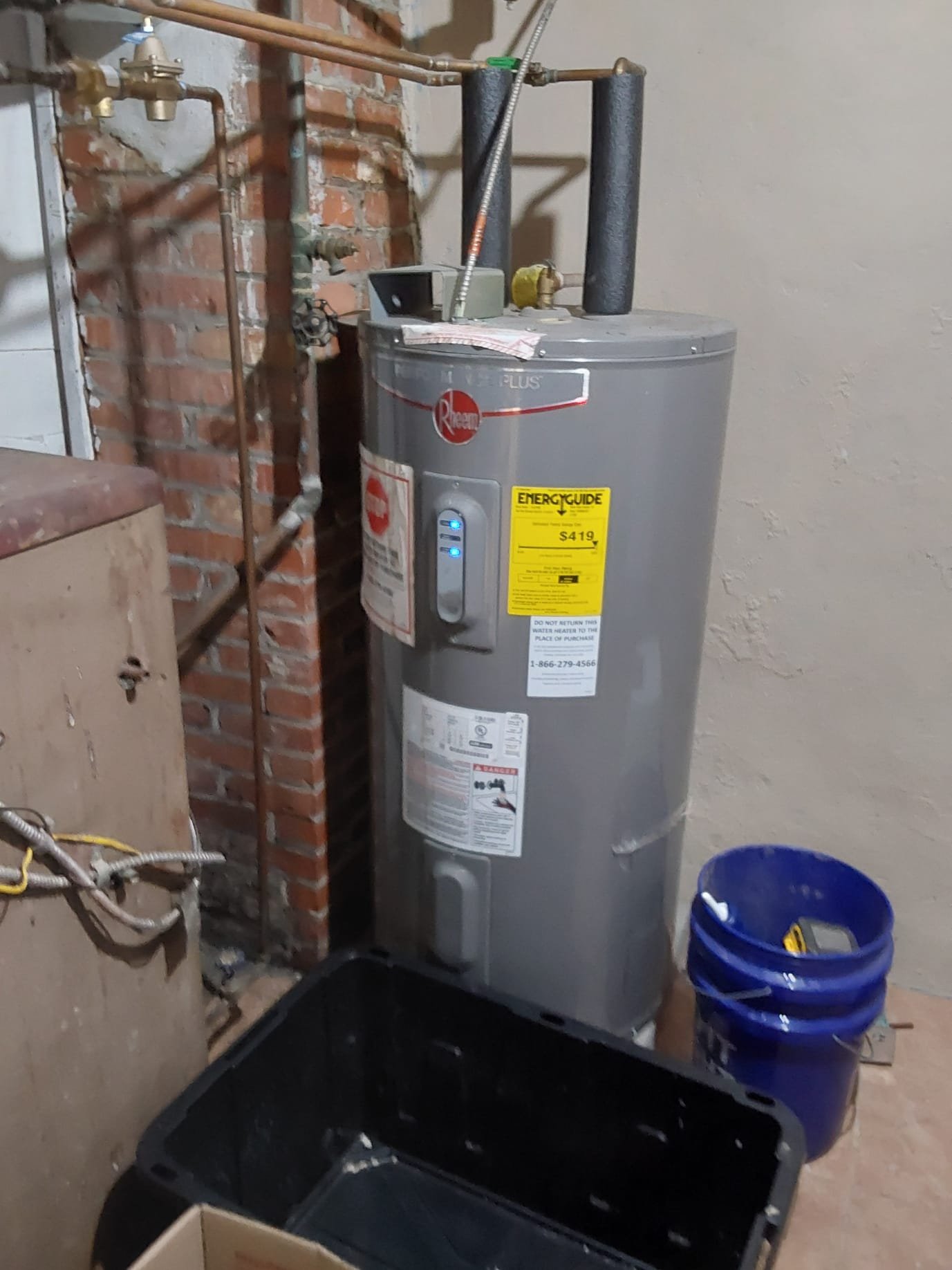Ensure your home's comfort and efficiency with our top-notch water heater services. Trust [Business Name] for a seamless installation experience.