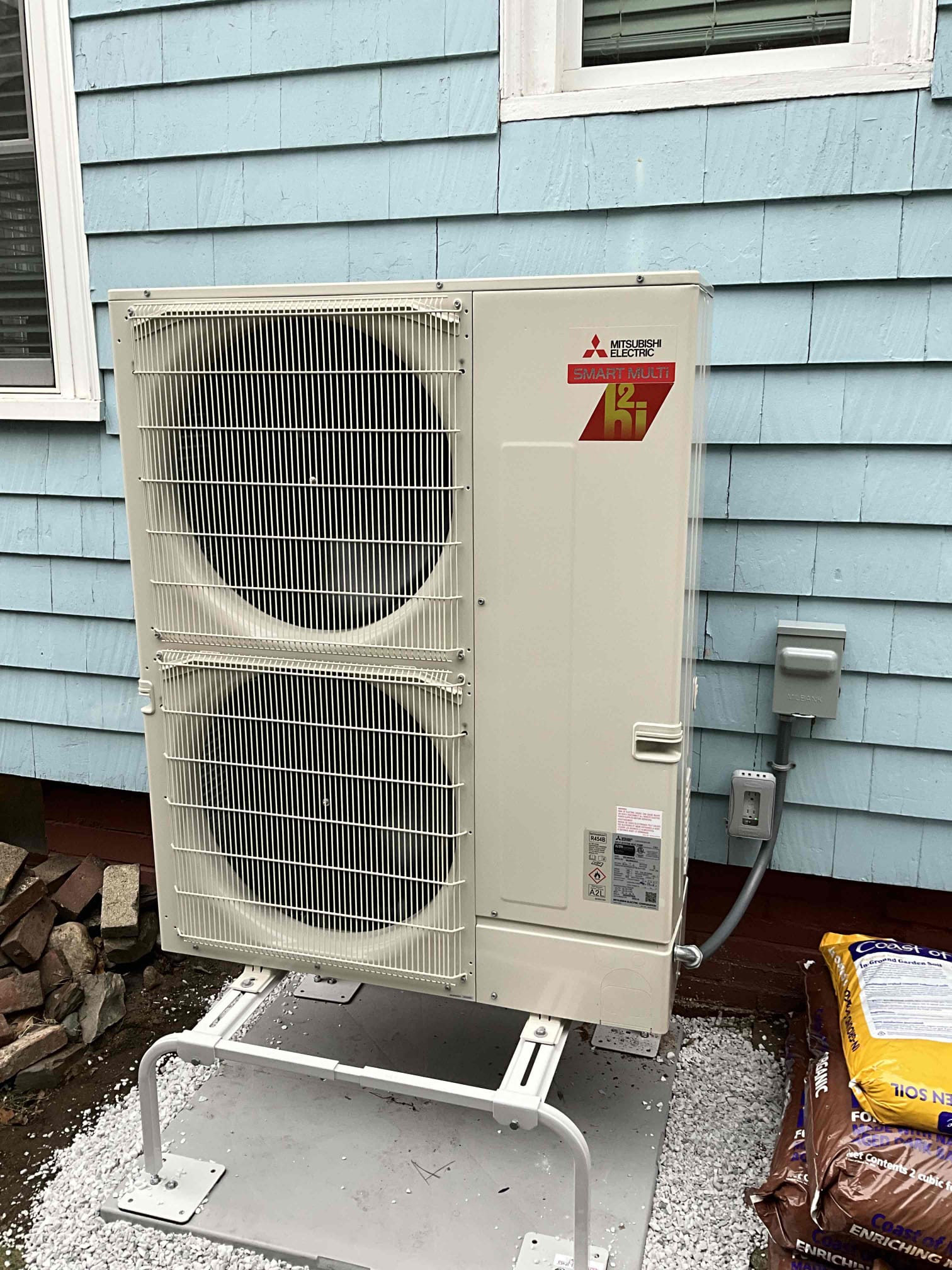 Experience top-notch HVAC solutions with Akian Plumbing, Heating, Cooling & Electric.