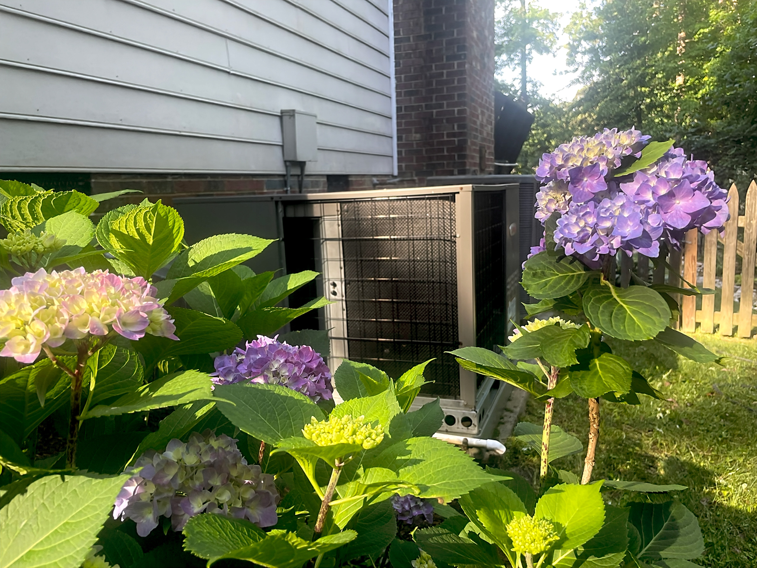 Keep cool and comfortable with Air Experts Heating & Cooling, where efficiency meets elegance in every installation.