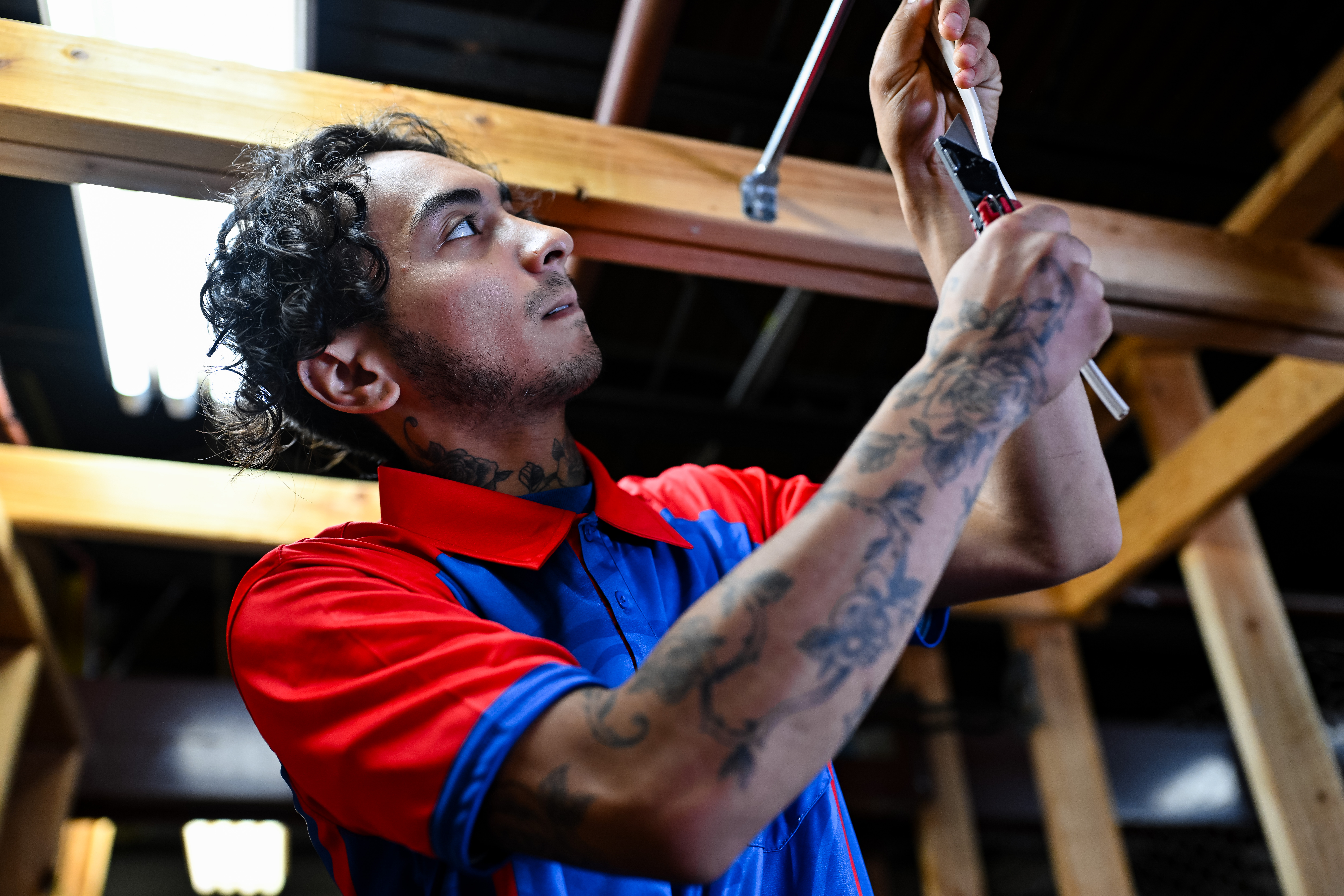 JDV Electric showcases dedication and professionalism in every task, ensuring top-quality service for your needs.
