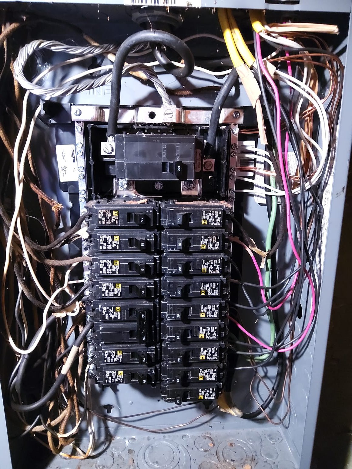 Service Professionals ensures that your electrical systems are safely and expertly managed with our top-notch panel upgrades.