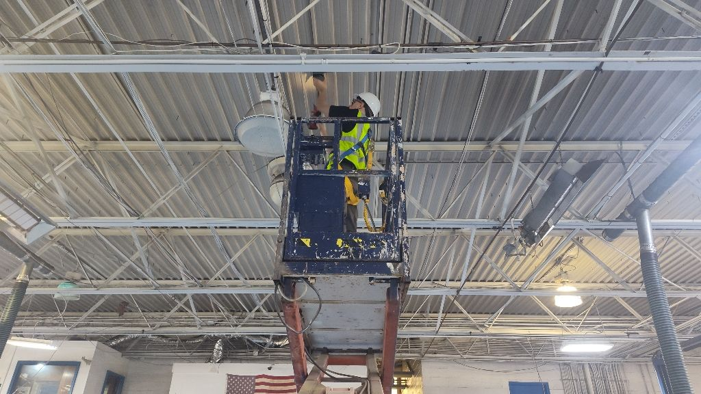 Aardvark Electric, Inc. ensures safety and professionalism in every industrial project.