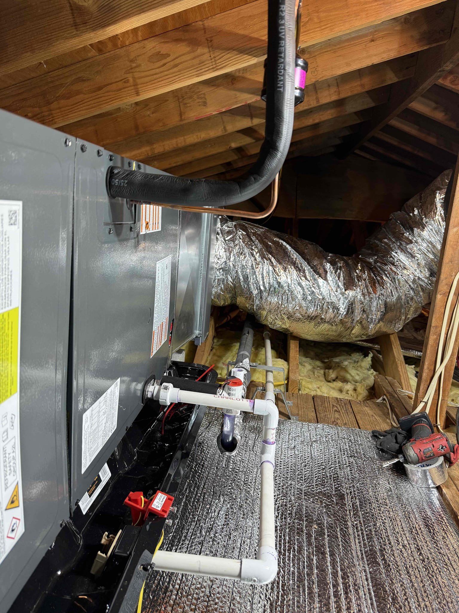 Keep your environment comfortable and energy-efficient with our top-notch HVAC installation services. Experience quality with [Business Name].