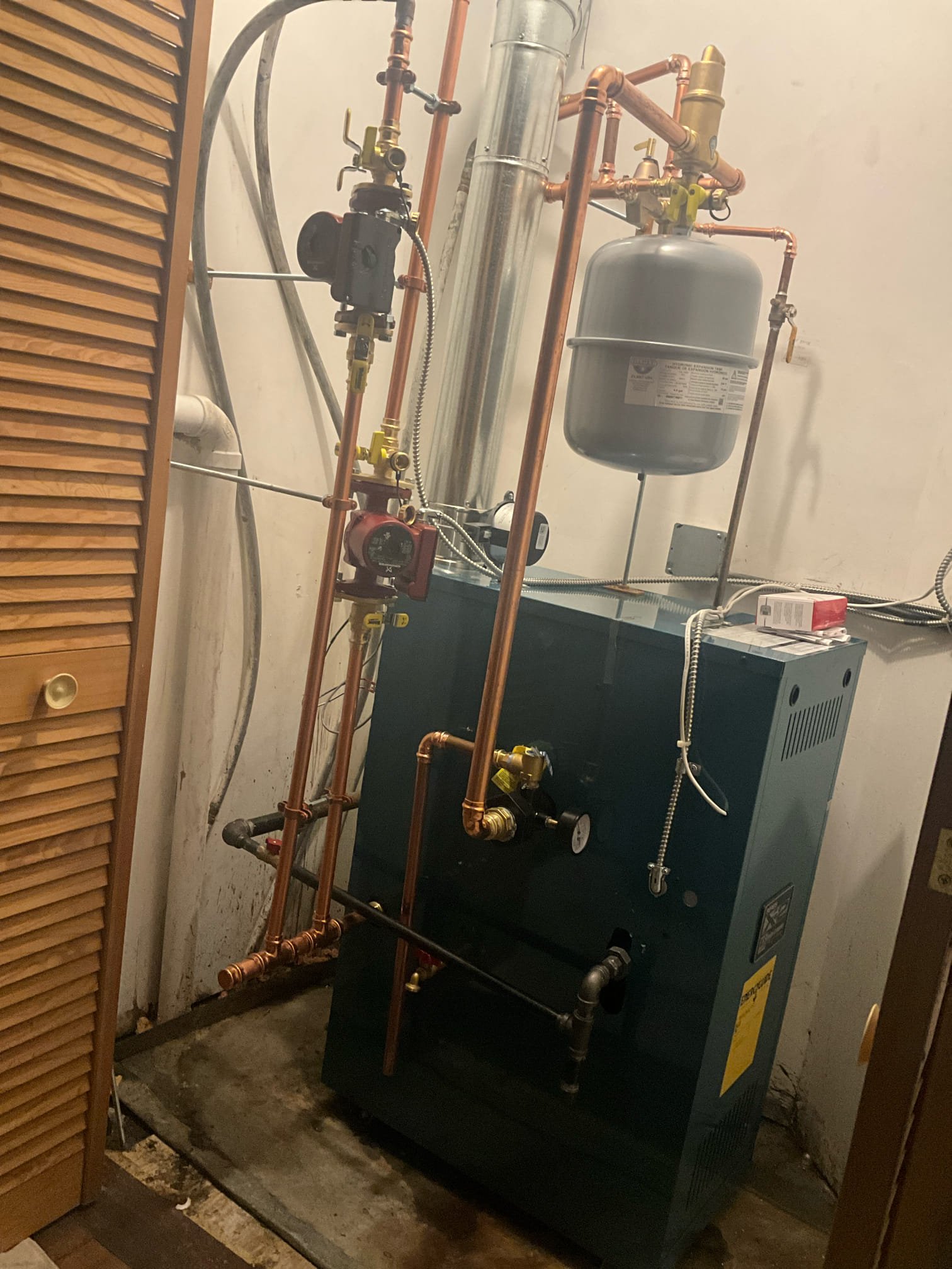 Experience the excellence in heating systems installation with Akian Plumbing, Heating, Cooling & Electric, ensuring warmth and efficiency for your home.