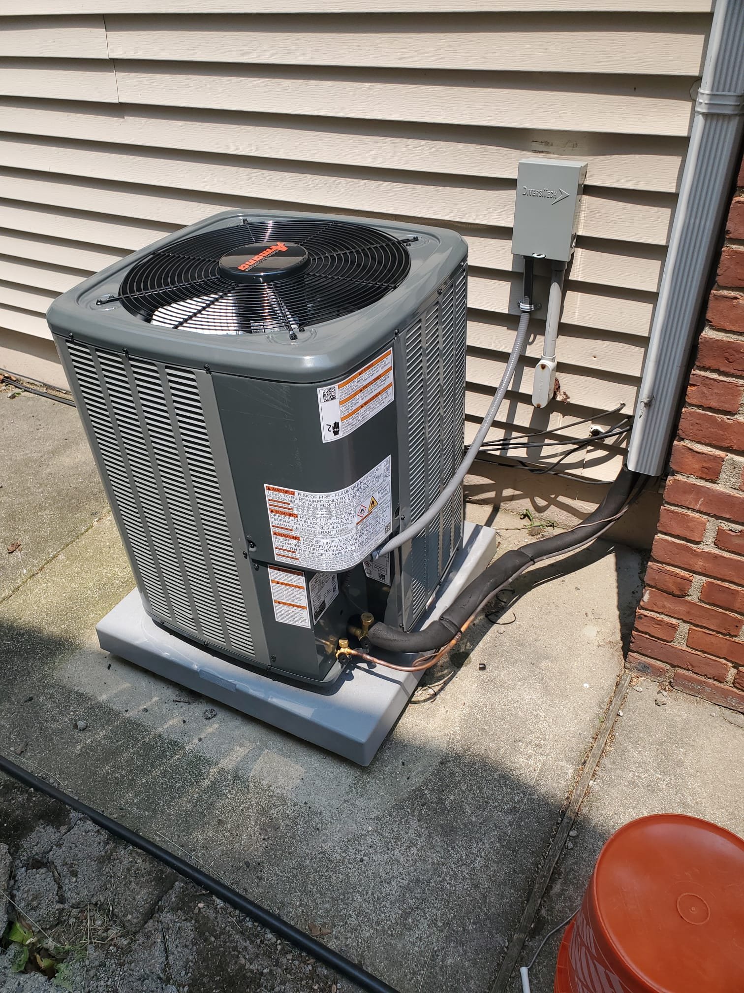 Experience superior comfort with our expert AC Installation services, ensuring your home stays cool. Trust in [Business Name] for top-notch quality and professionalism.