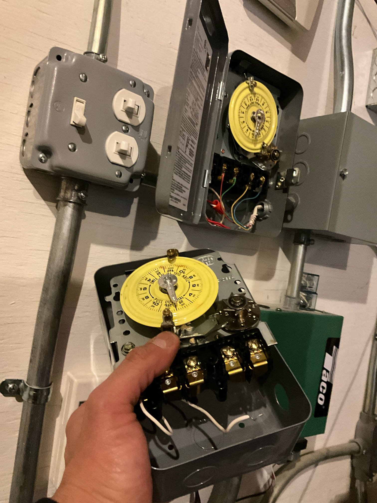 Enhance your property with precision and expertise from Akian Plumbing, Heating, Cooling & Electric.