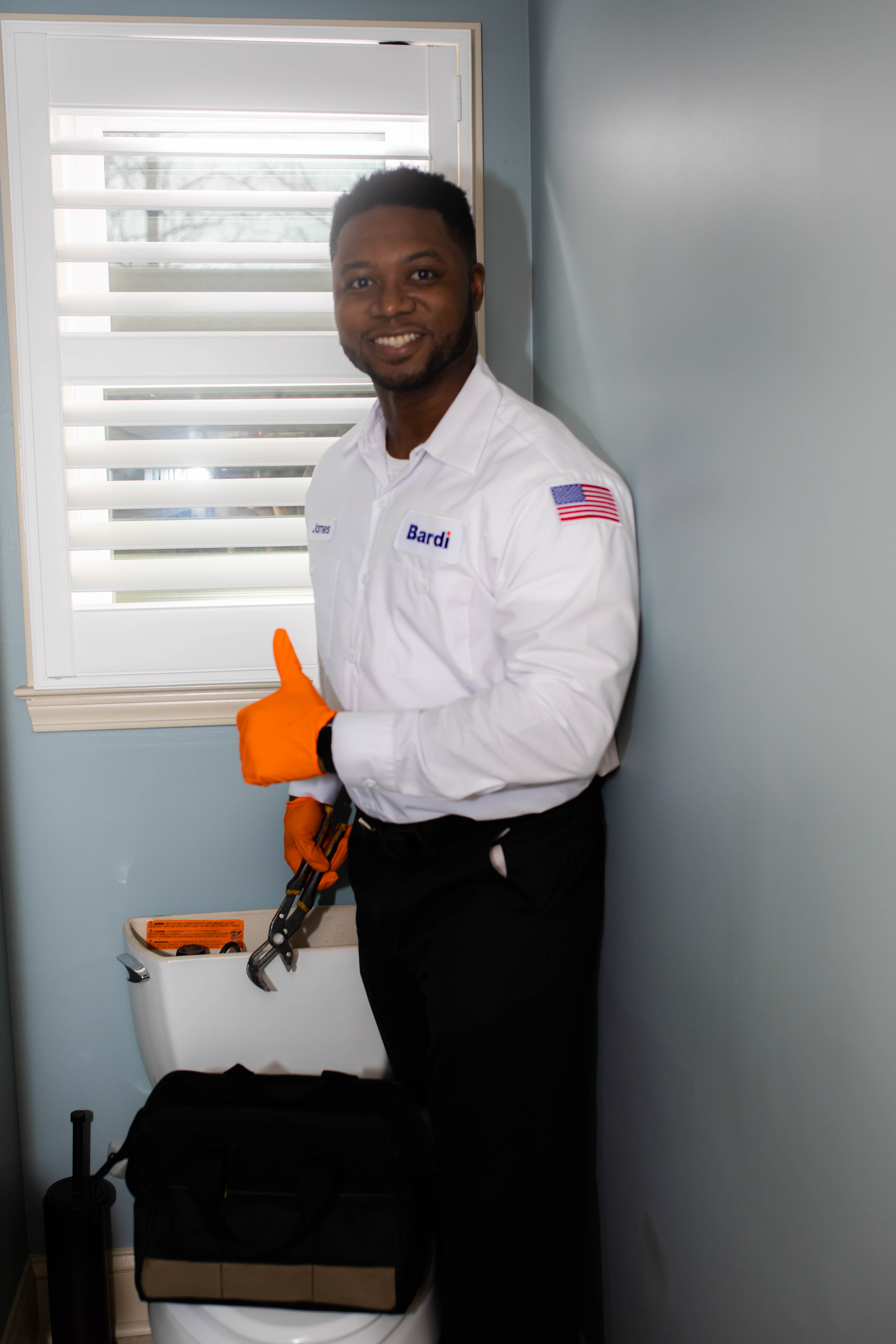 Experience professional plumbing services with Bardi - Your trusted expert for reliable solutions.