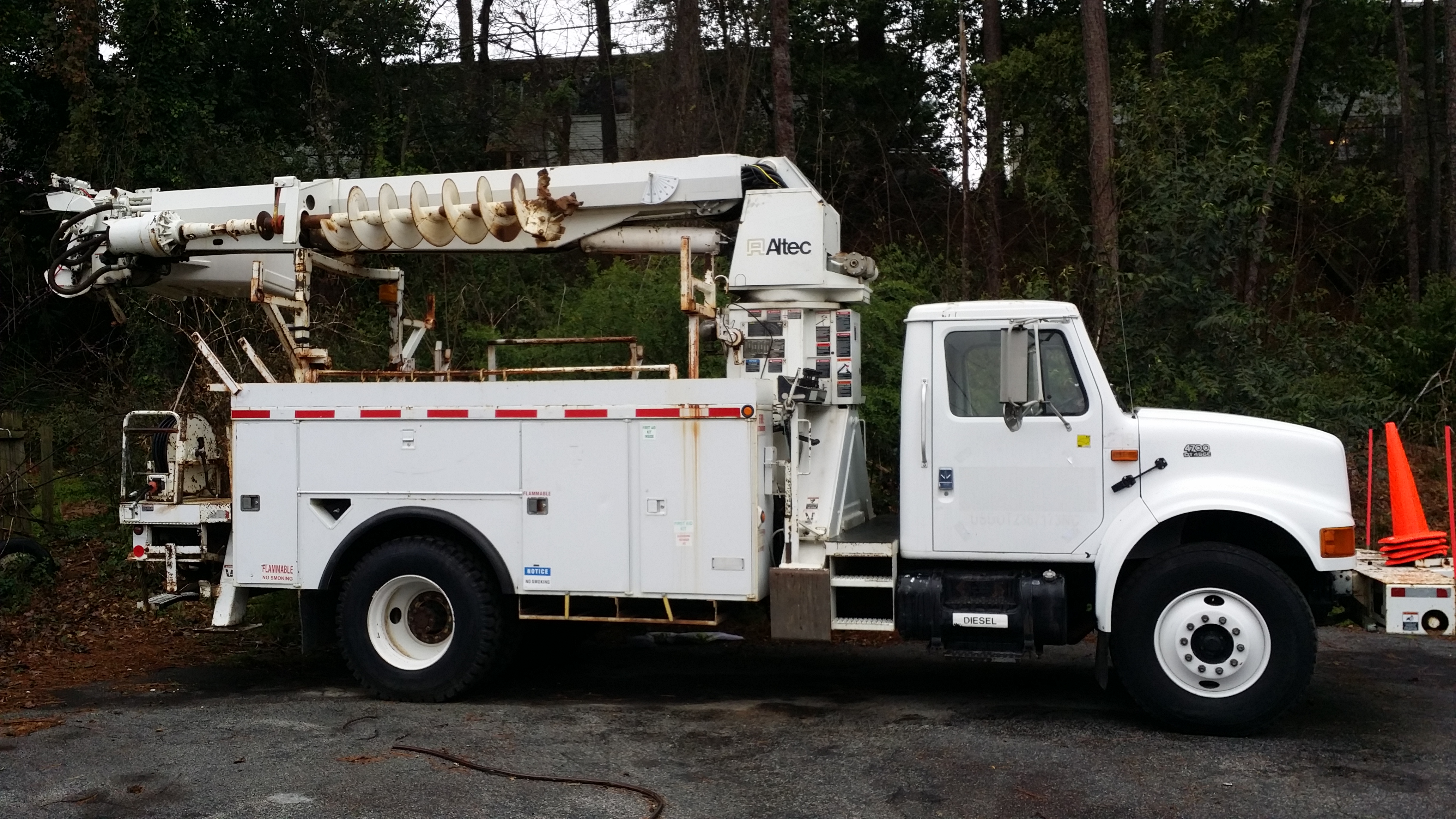 Aardvark Electric, Inc.: Equipped for excellence in every installation, keeping your needs covered no matter the job.