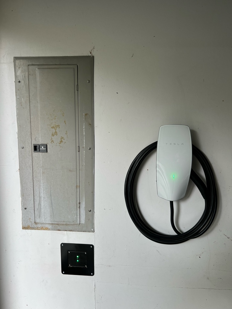 Aardvark Electric, Inc. – Powering a sustainable future with expert Tesla EV Charger installations.
