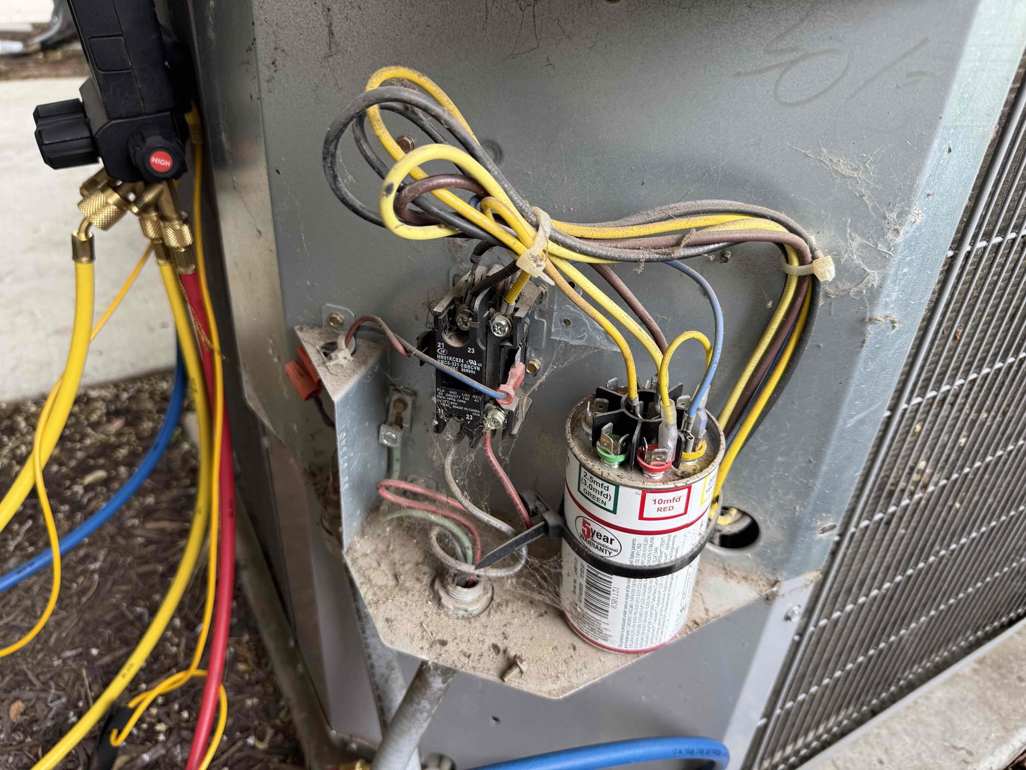 Enhance your HVAC efficiency with SALT Plumbing Air & Electric's precise repairs and installations.