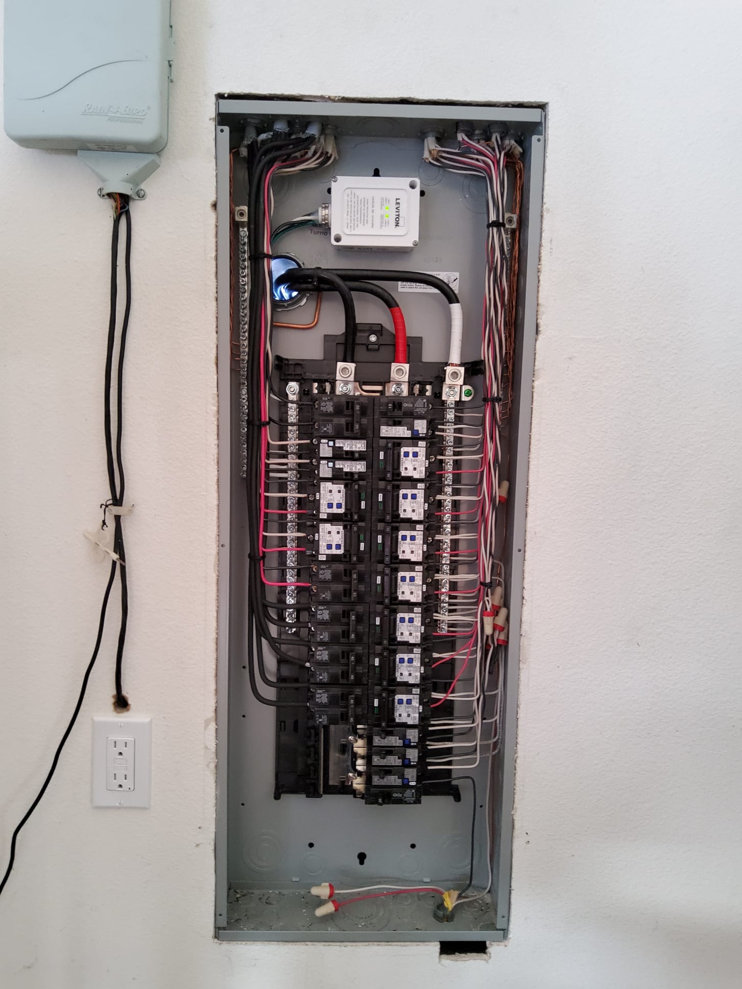 WireNut Home Services ensures your electrical systems are in top shape with expert installation and maintenance.