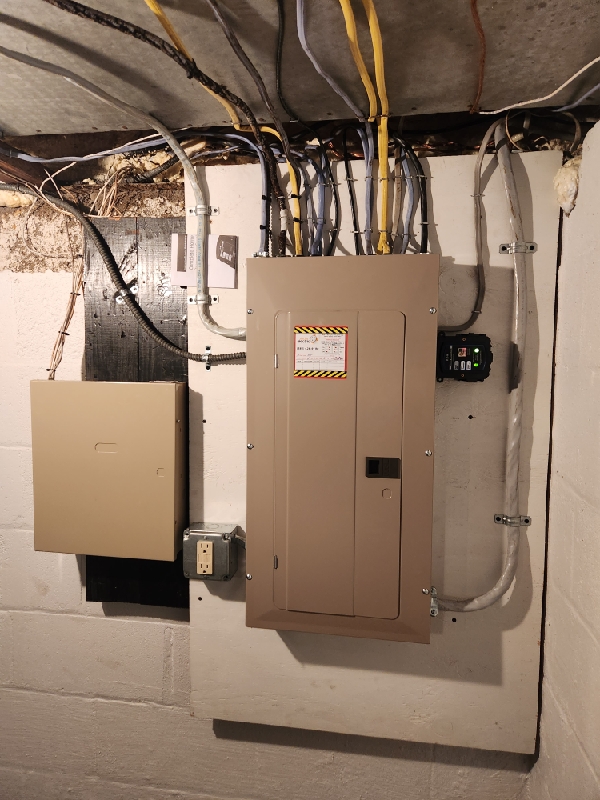 Doctor Electric delivers tidy, professional electrical panel upgrades that improve home safety and reliable service for your family.