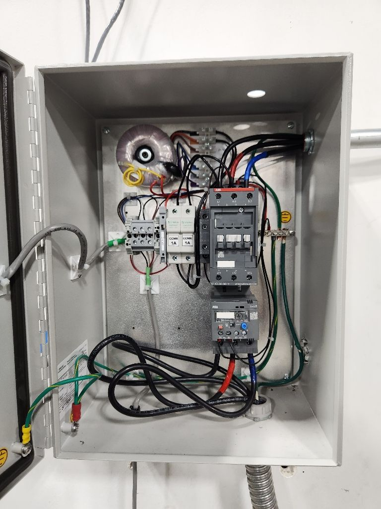 Experience top-quality electrical solutions with Aardvark Electric, Inc., where professionalism and reliability meet your electrical needs.