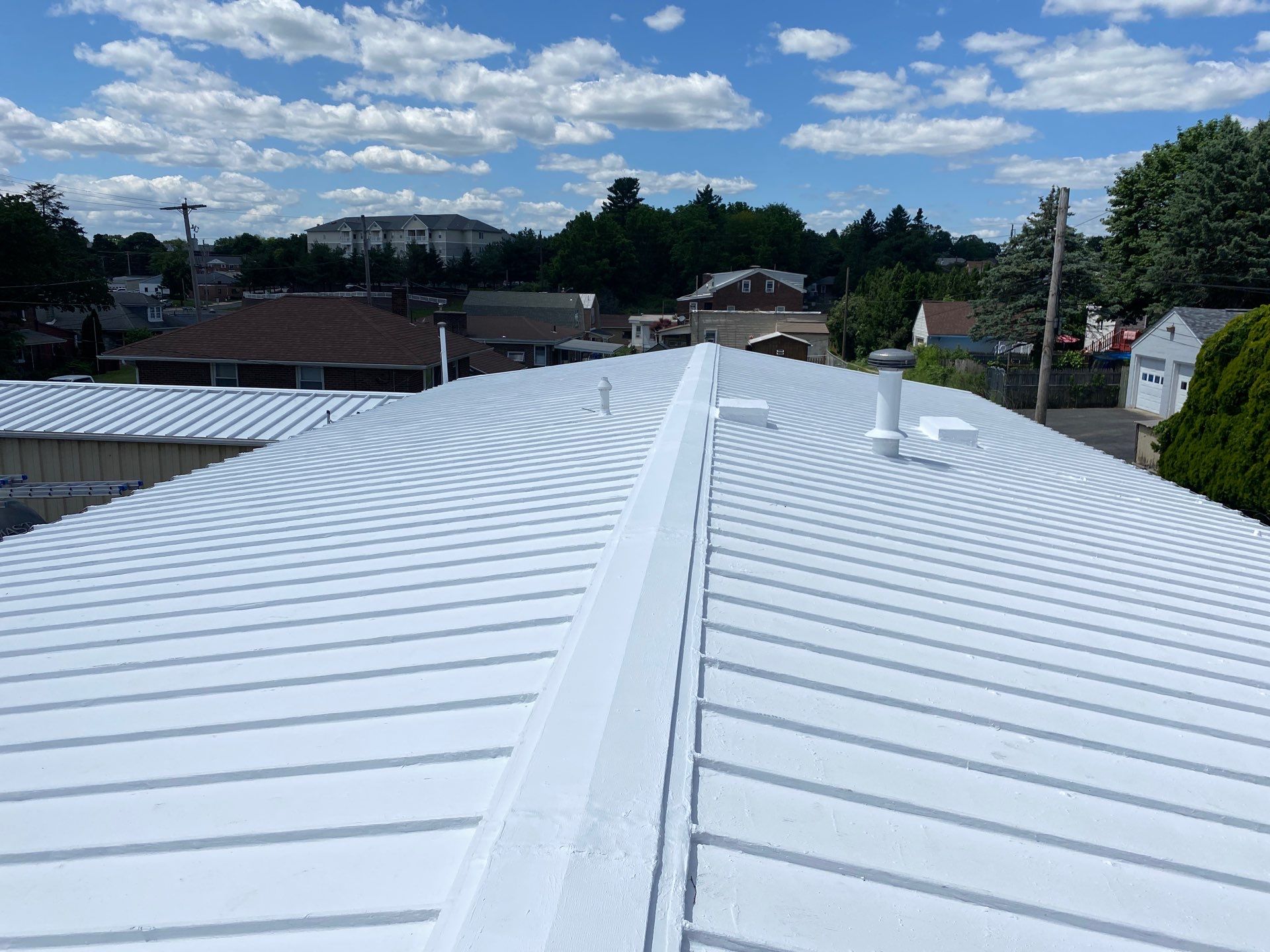 Experience precision and quality with Mast Roofing & Construction's metal roofing installations. Your home's best upgrade under the sun!