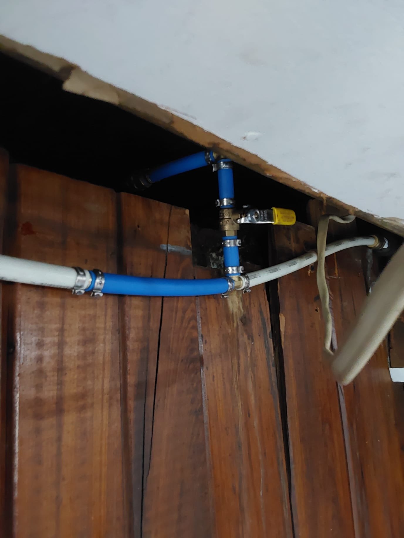 Experience top-notch pipe installations and ensure your home runs smoothly with [Business Name].