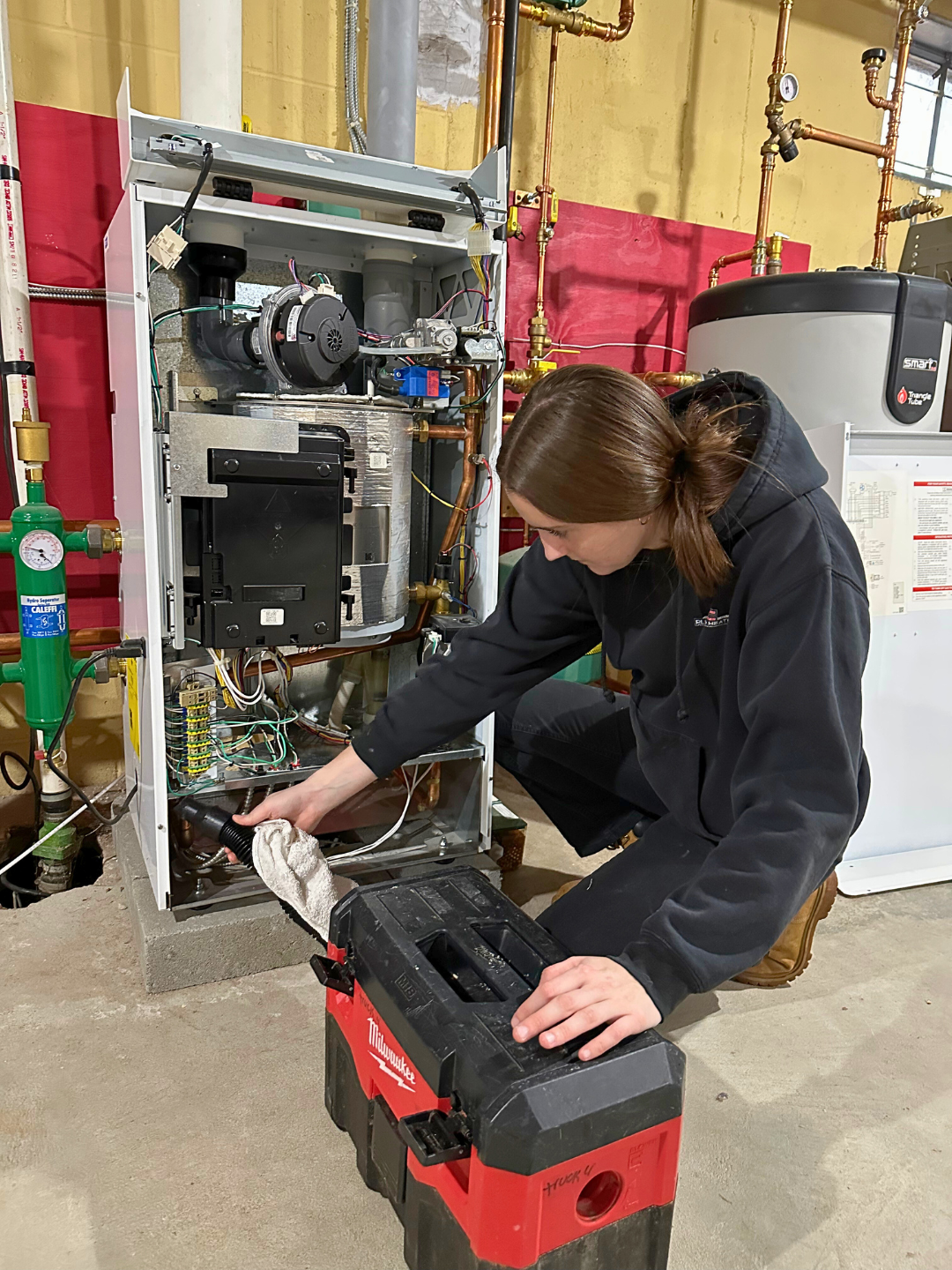 Experience top-notch heating system services with G&C Plumbing & Heating, where professionalism and quality meet.