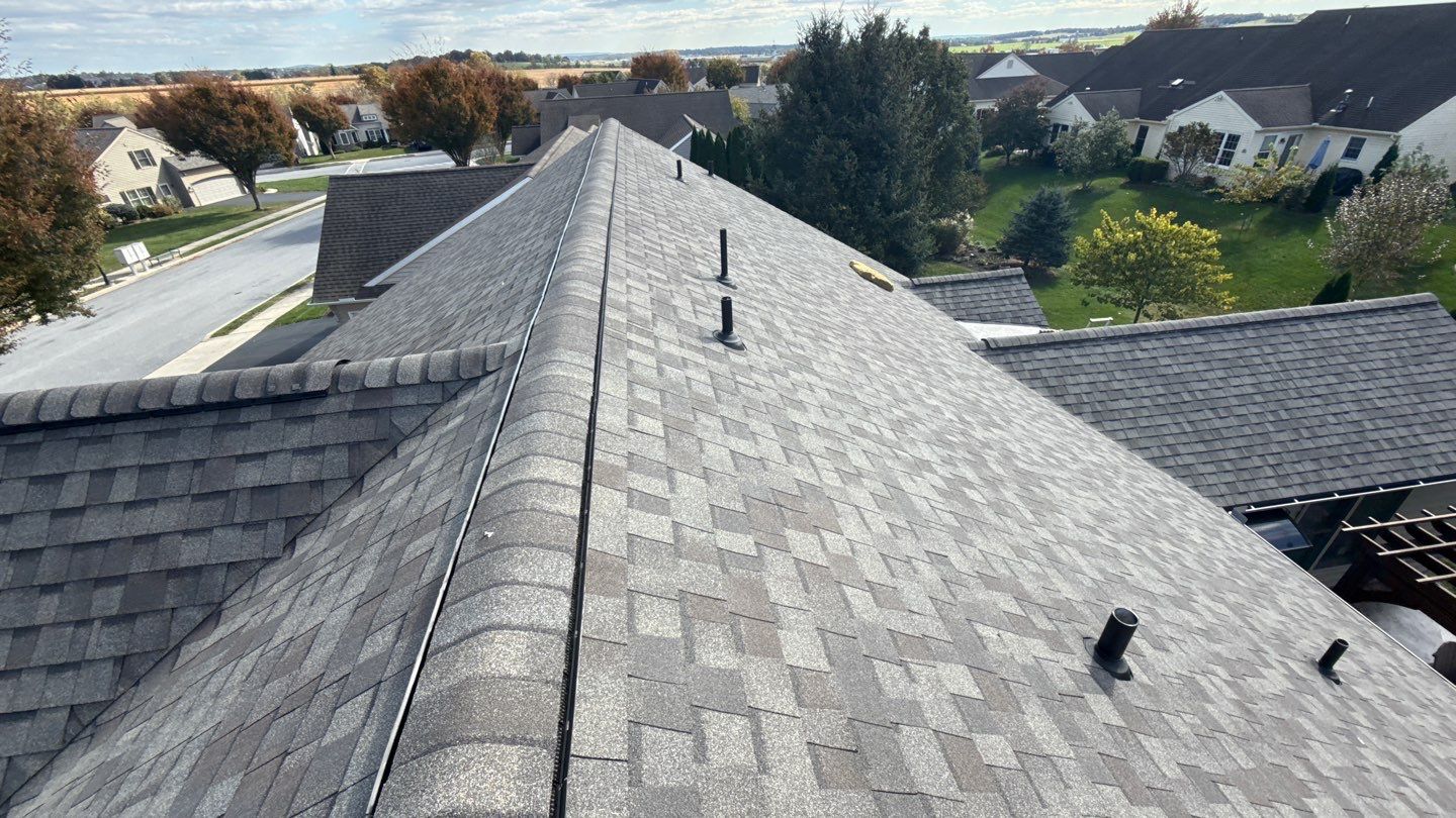 Showcasing reliable craftsmanship and long-lasting protection, Mosaic Roofing & Exteriors delivers a clean, properly installed shingle roof that homeowners trust.