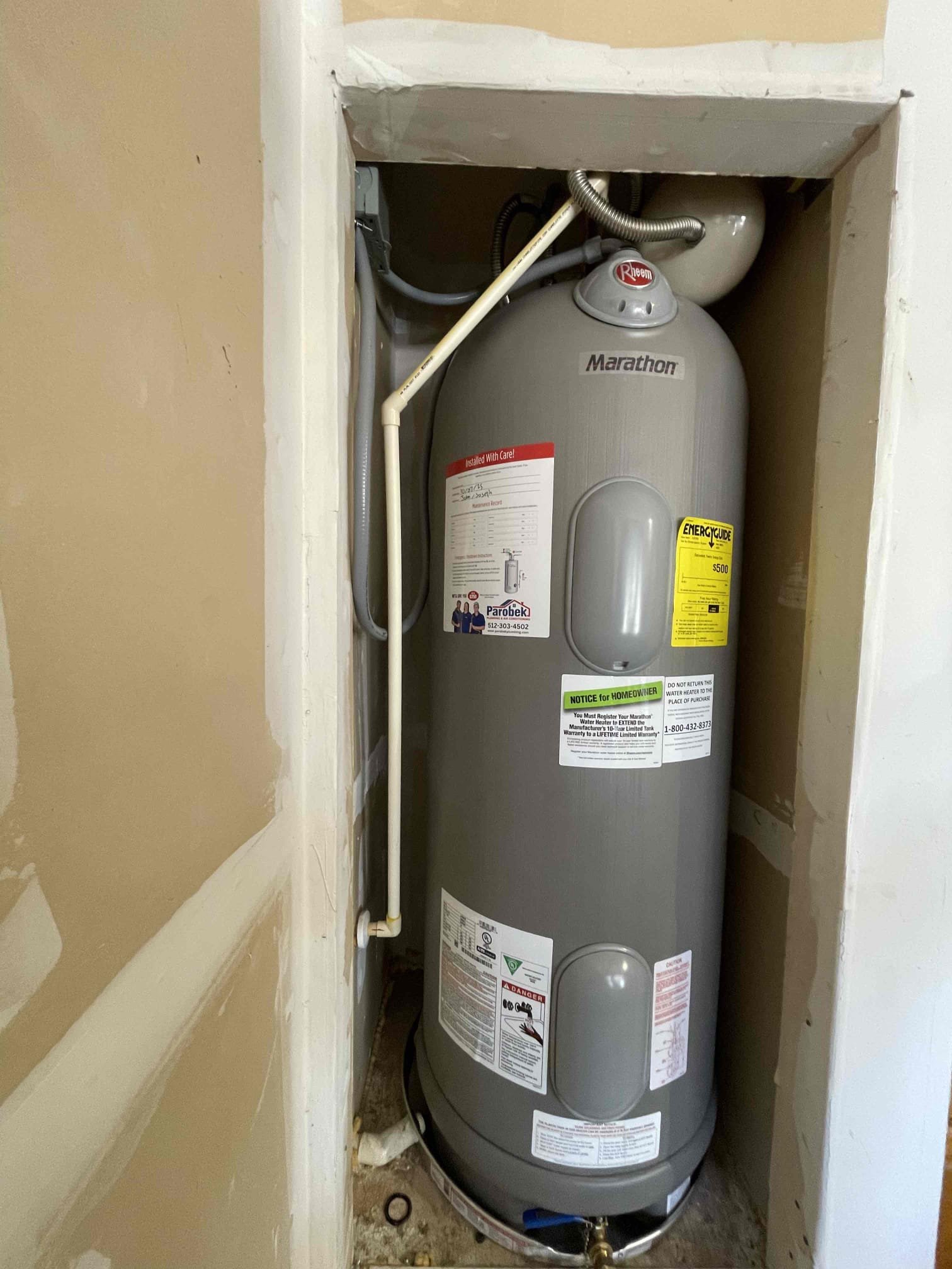 Ensure uninterrupted hot water with Parobek Plumbing & Air Conditioning's expert water heater installations.
