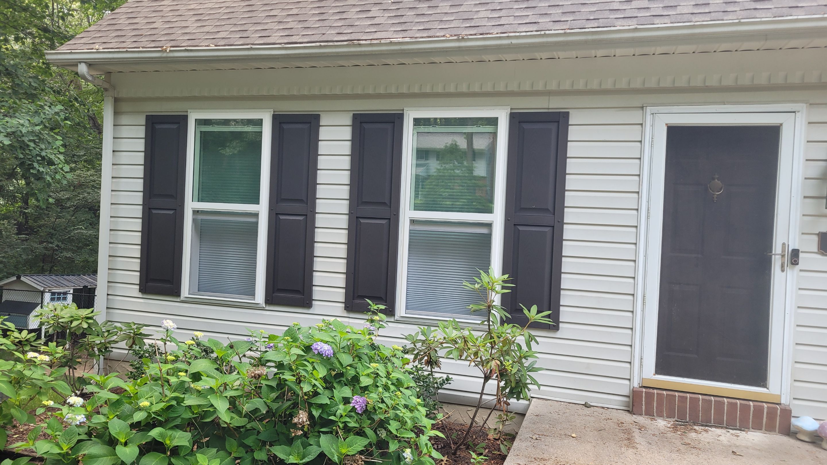 Showcase reliable exterior upkeep and lasting results with Mast Roofing & Construction, enhancing curb appeal and weather protection.
