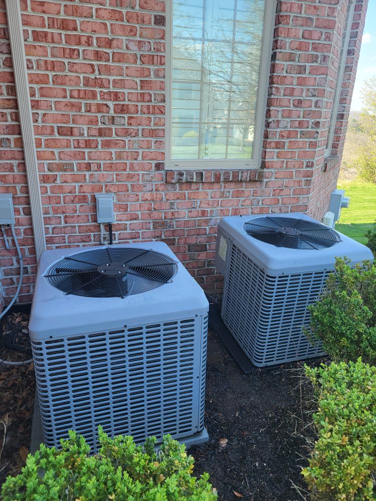 Boehmer Heating & Cooling keeps your home comfortable with well maintained outdoor units and reliable, professional HVAC service.