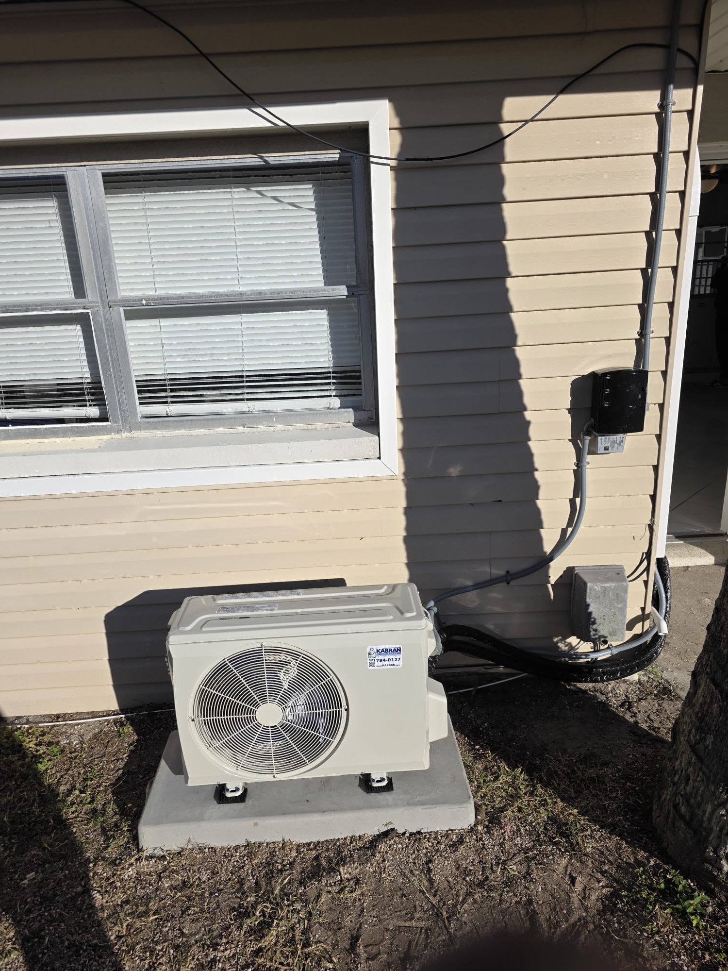 Kabran Air Conditioning & Heating ensures your home stays cool with expertly installed, reliable air conditioning systems.