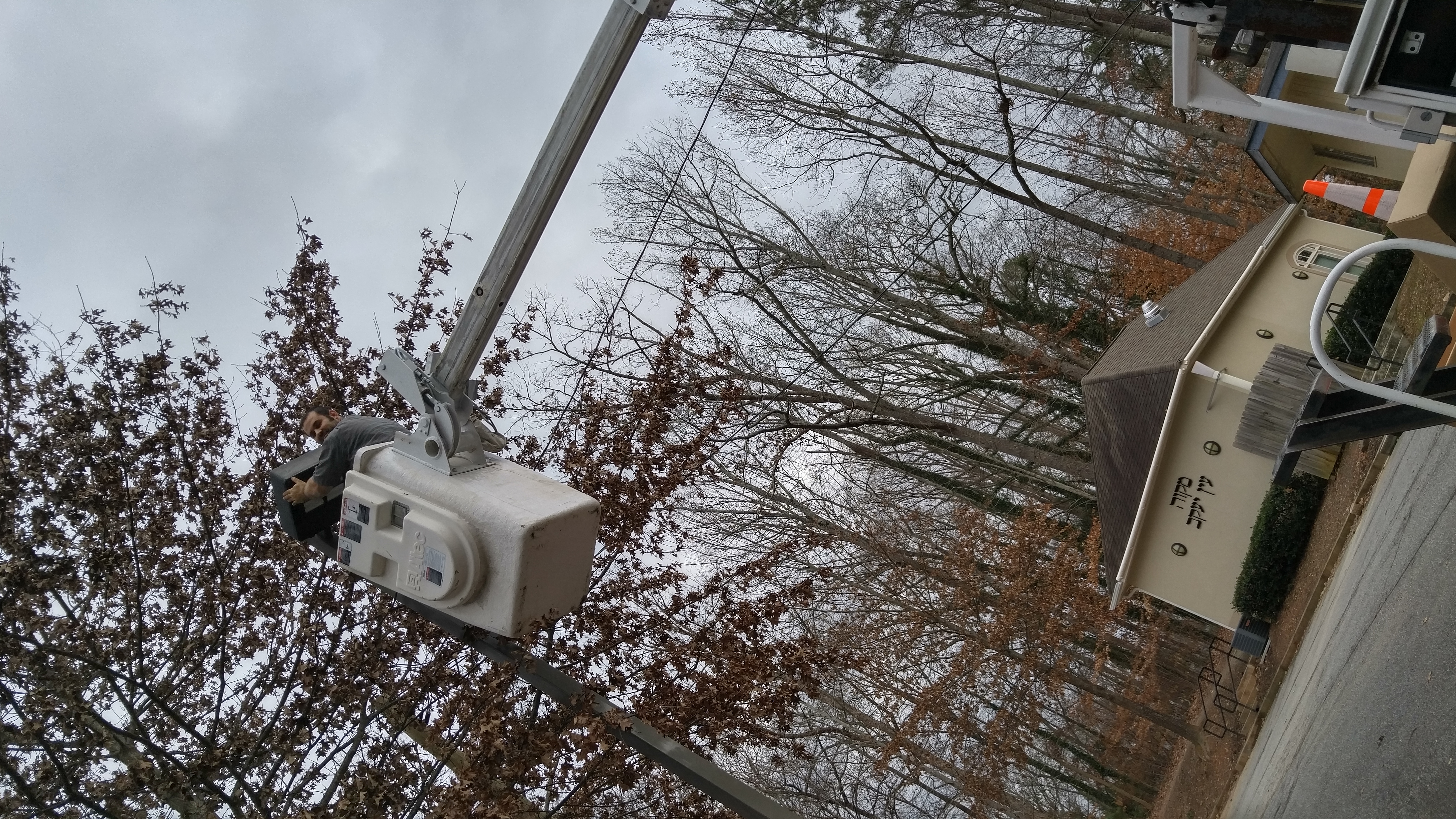 Aardvark Electric, Inc. - Your trusted partner for professional and safe electrical services, always ready to meet your needs.