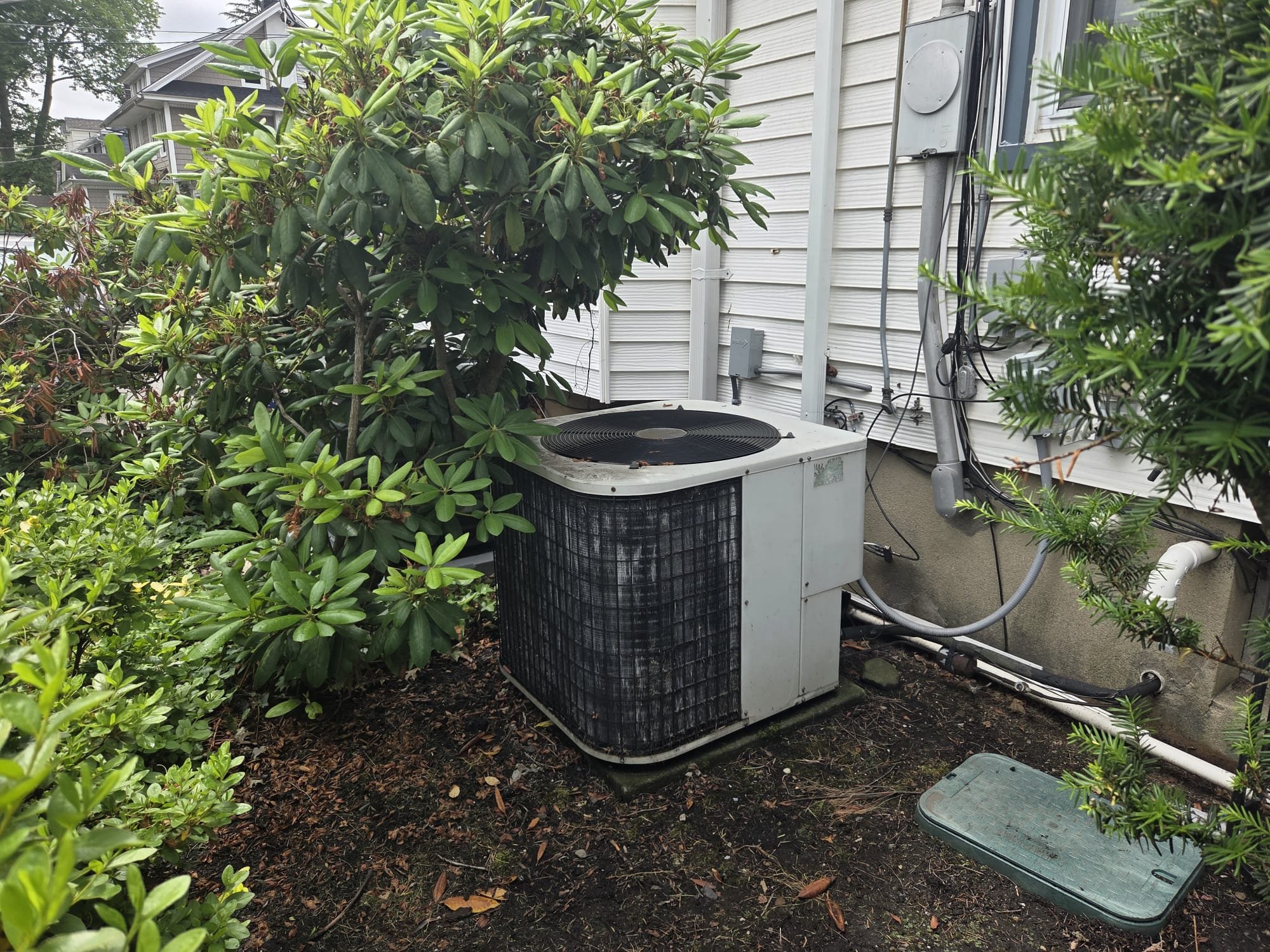 Ensure your home stays comfortable with our professional AC Repair and Installation services. Choose [Business Name] for reliable and efficient cooling solutions.