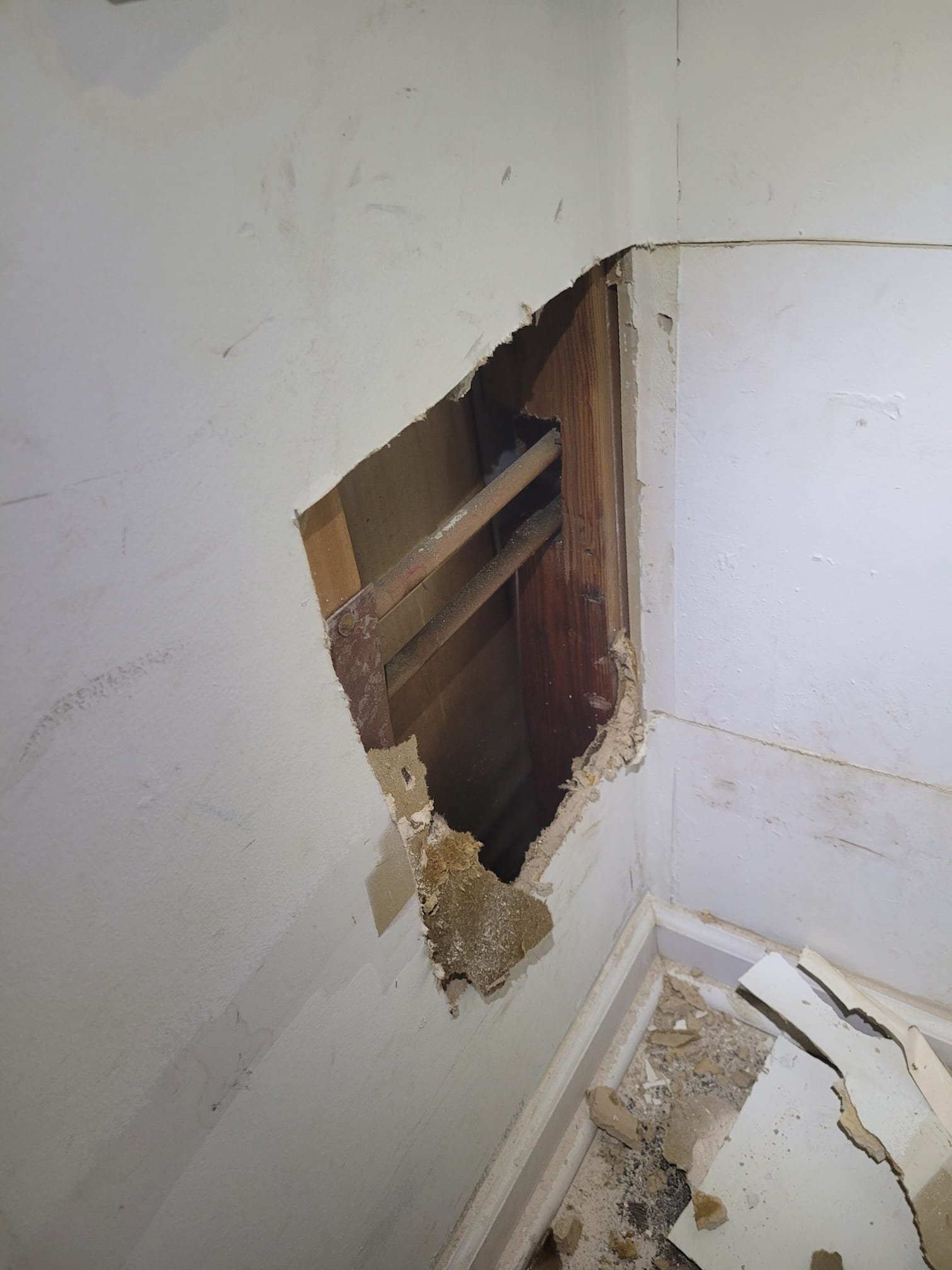 Ensuring your walls and infrastructure are intact is our priority at Service Professionals.