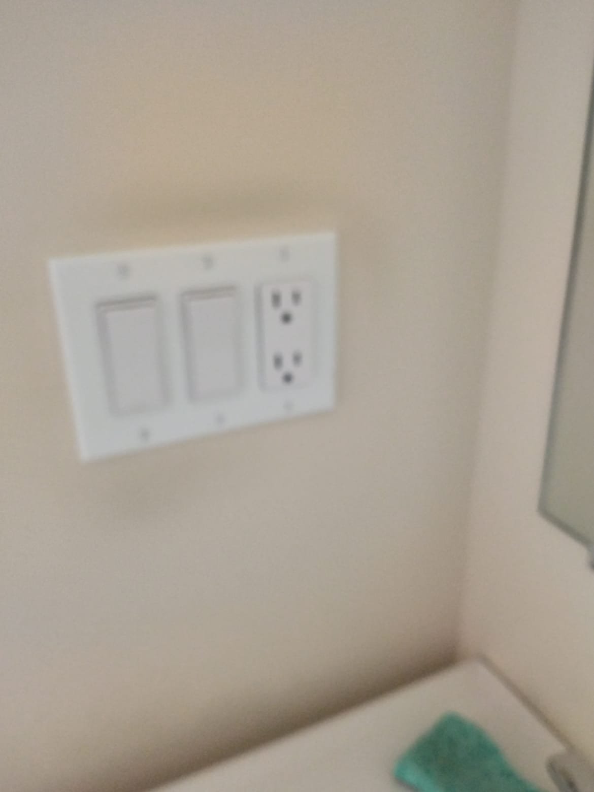 Illuminate your spaces with precision and care, thanks to the expertise of Service Professionals in electrical installations.