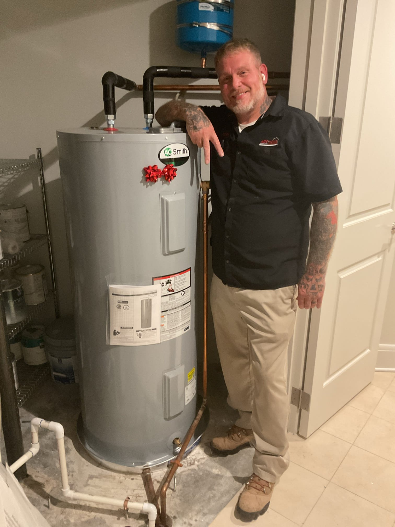 Meet the dedicated professionals at Moncrief Heating & Air Conditioning, committed to providing top-notch water heater services that ensure comfort and efficiency in your home.