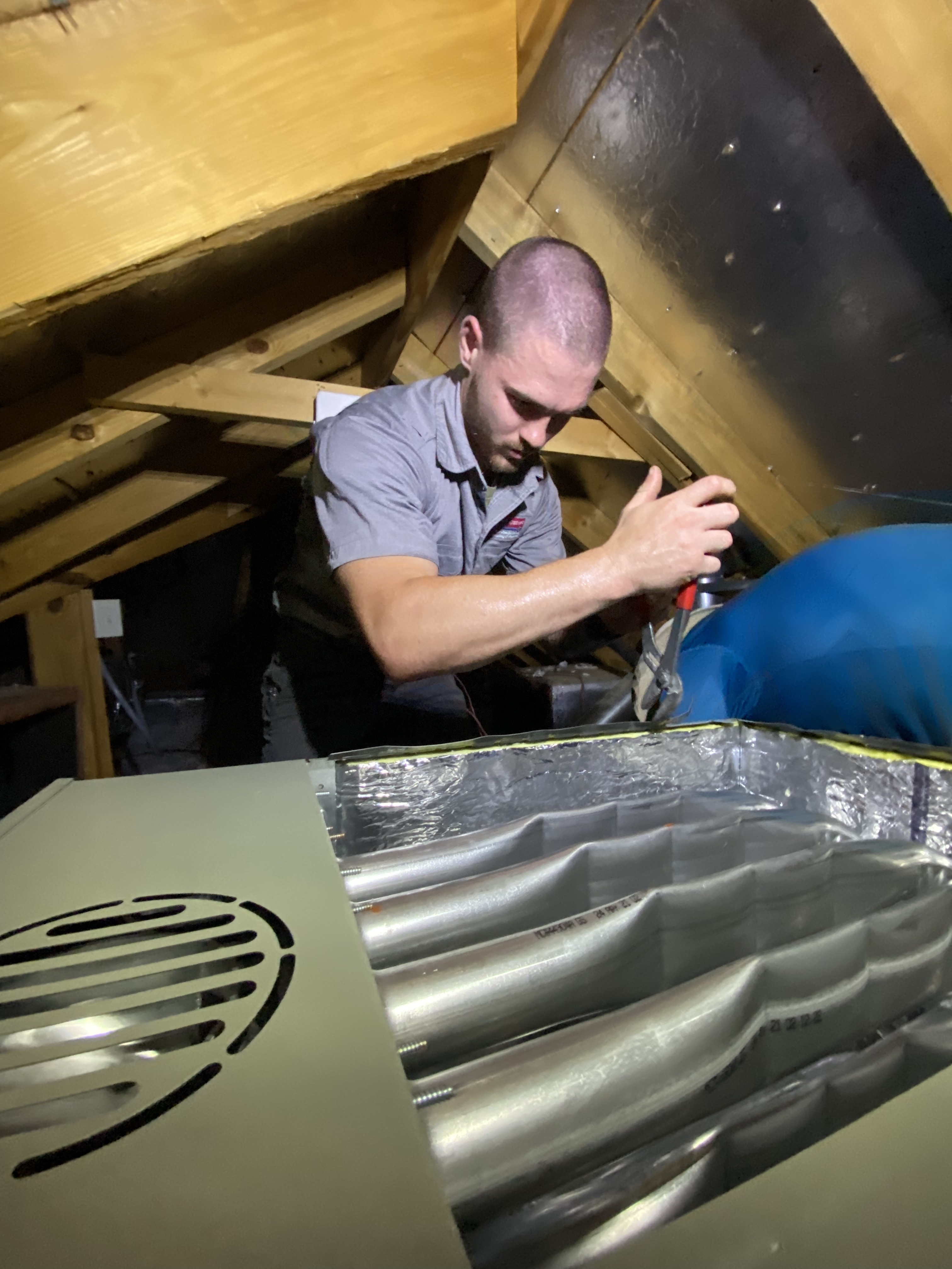 Experience the expertise and professionalism of Wilbur's Air Conditioning, Heating & Plumbing for all your HVAC needs.