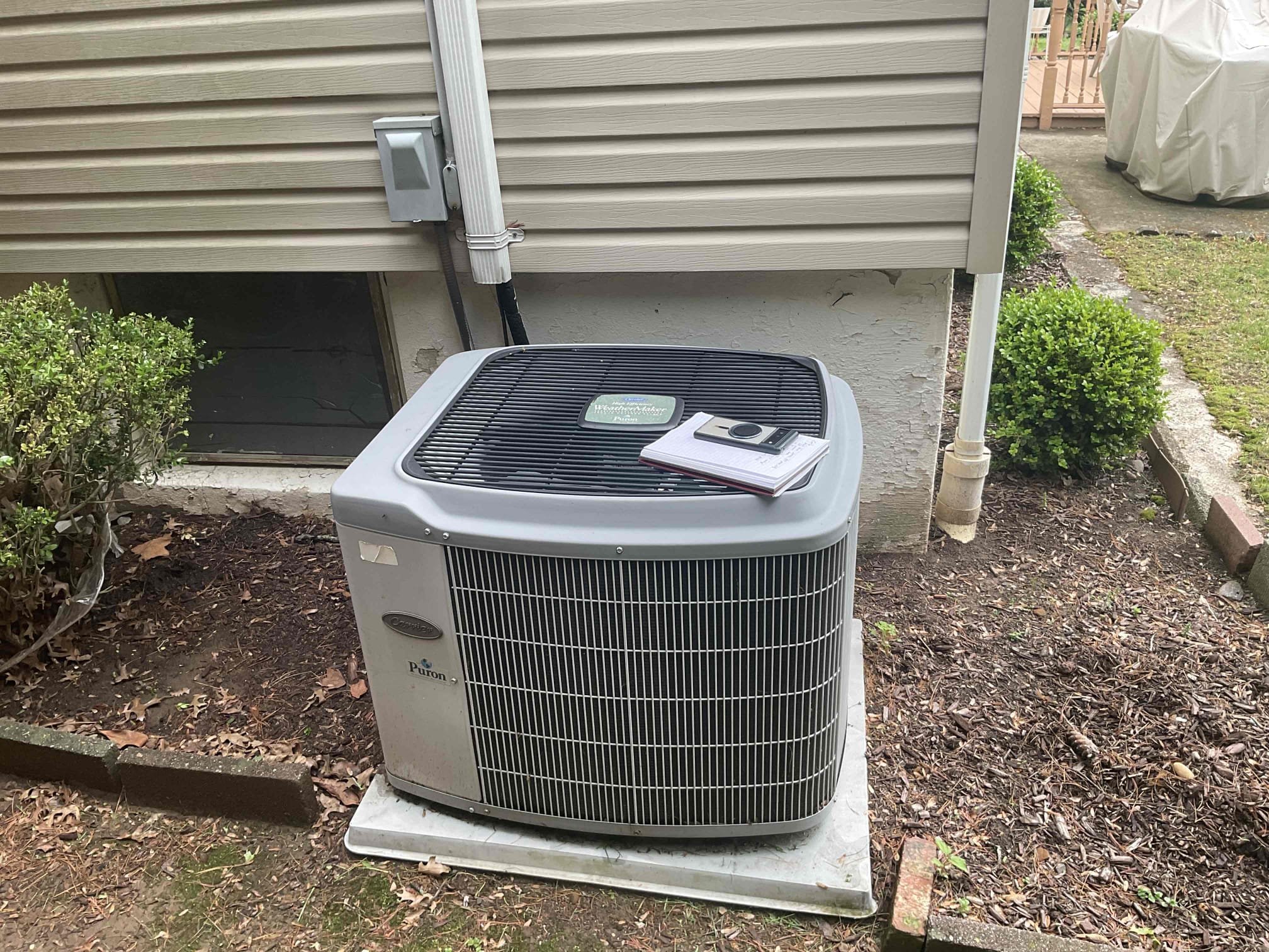 Experience unparalleled comfort with our top-notch AC repair services at Your Business Name. Quality and professionalism guaranteed!