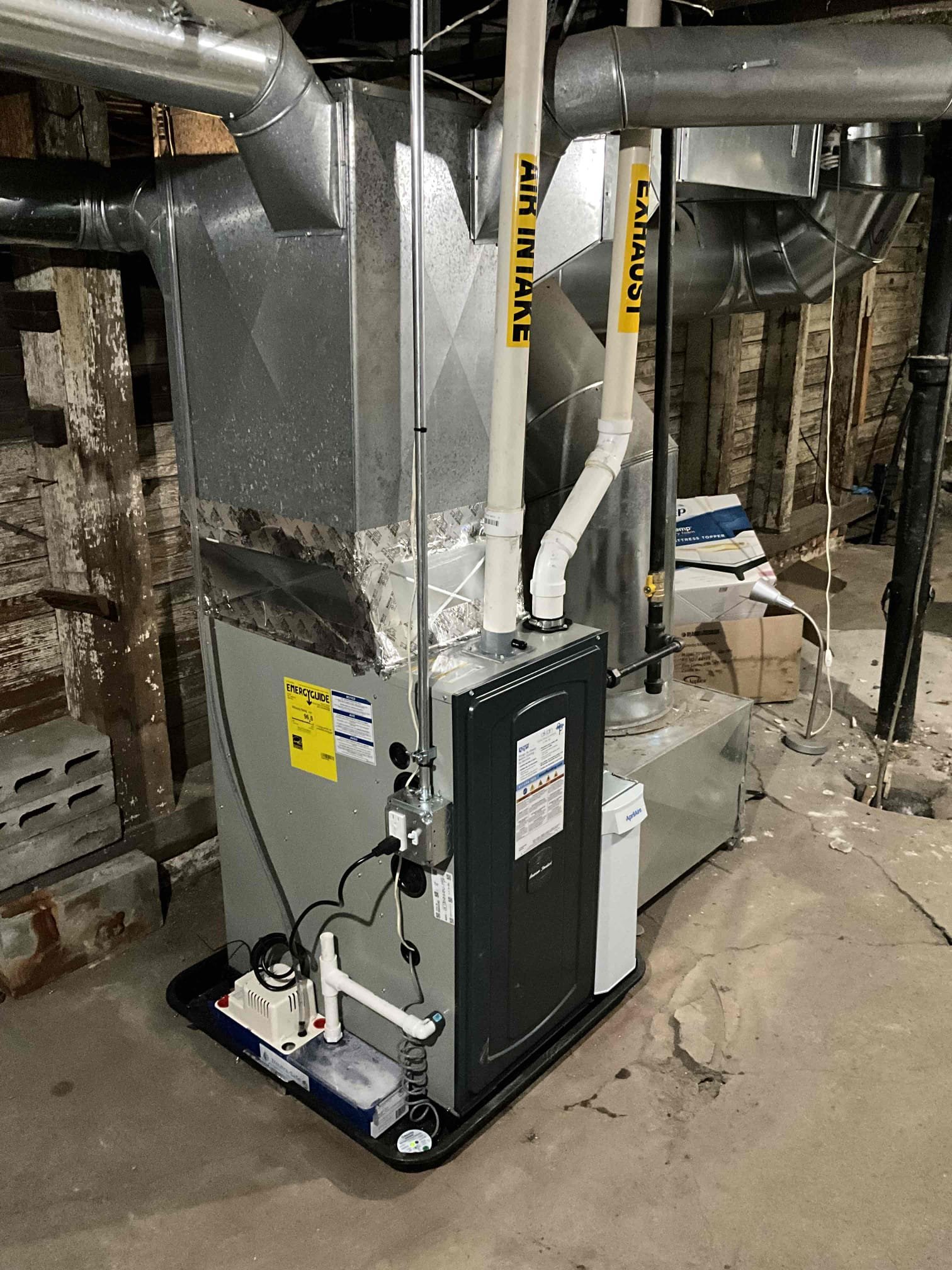 Experience top-notch HVAC installation with Akian Plumbing, Heating, Cooling & Electric, ensuring your home stays comfortable year-round.