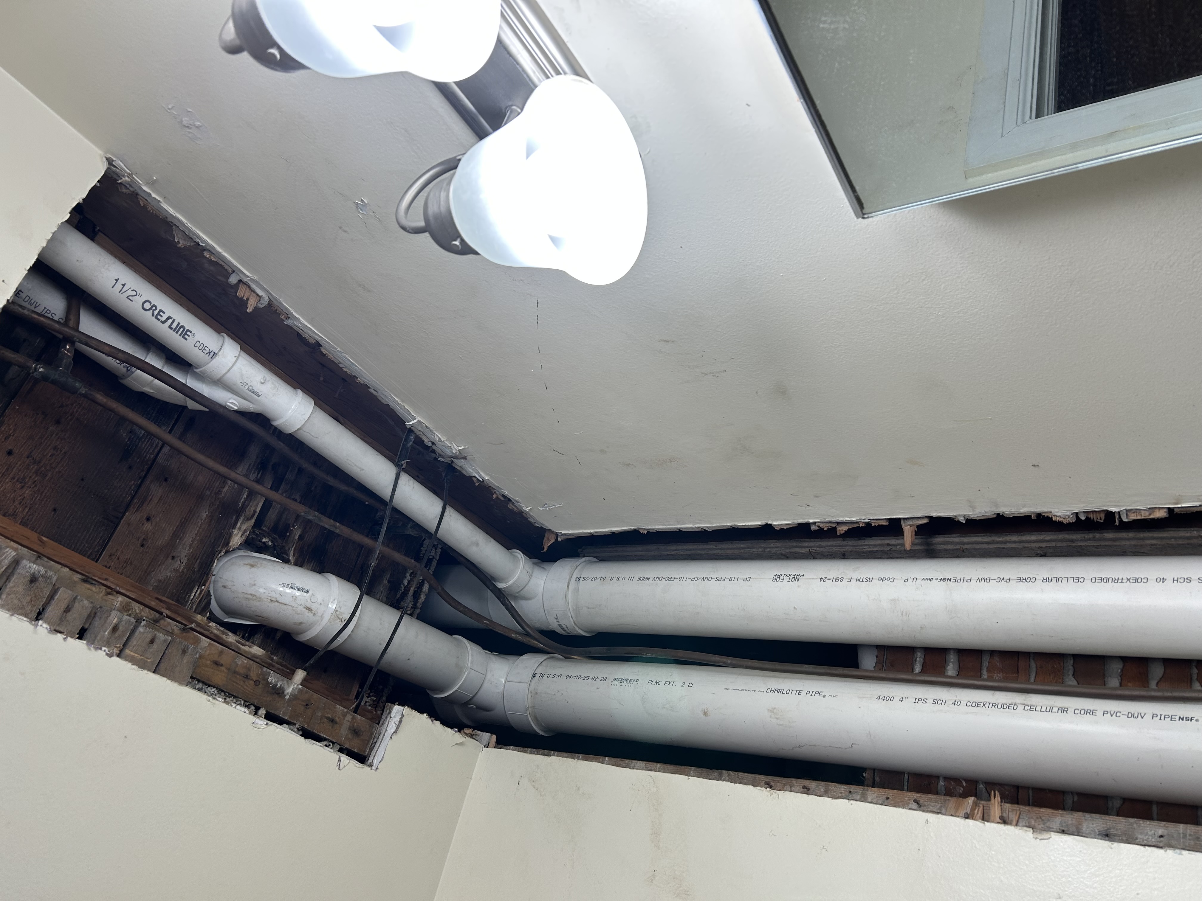 Experience top-notch plumbing solutions with Tureks Plumbing Services, where quality meets reliability.