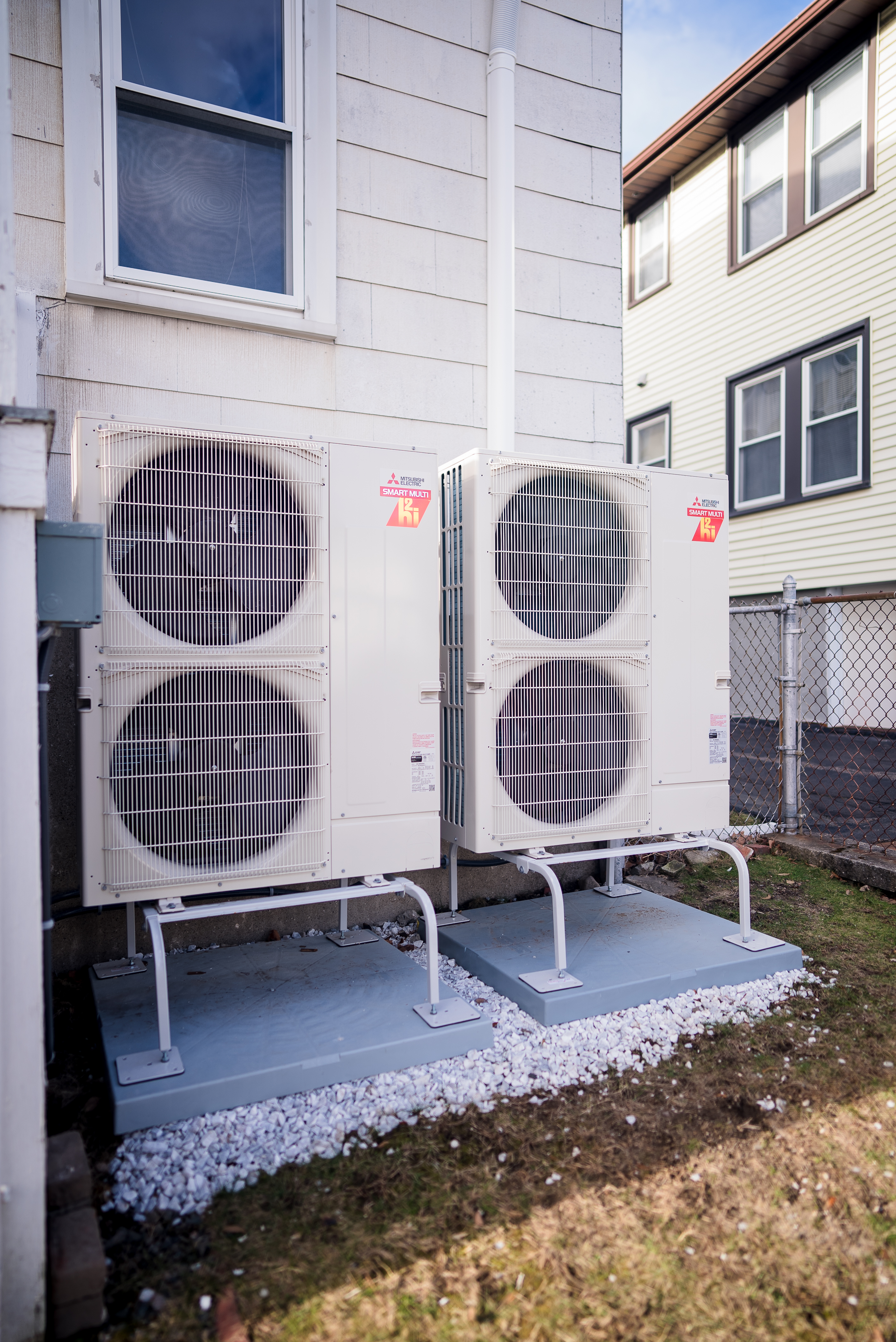 Experience efficient HVAC solutions with Akian Plumbing, Heating & Air Conditioning, where professionalism meets reliability.