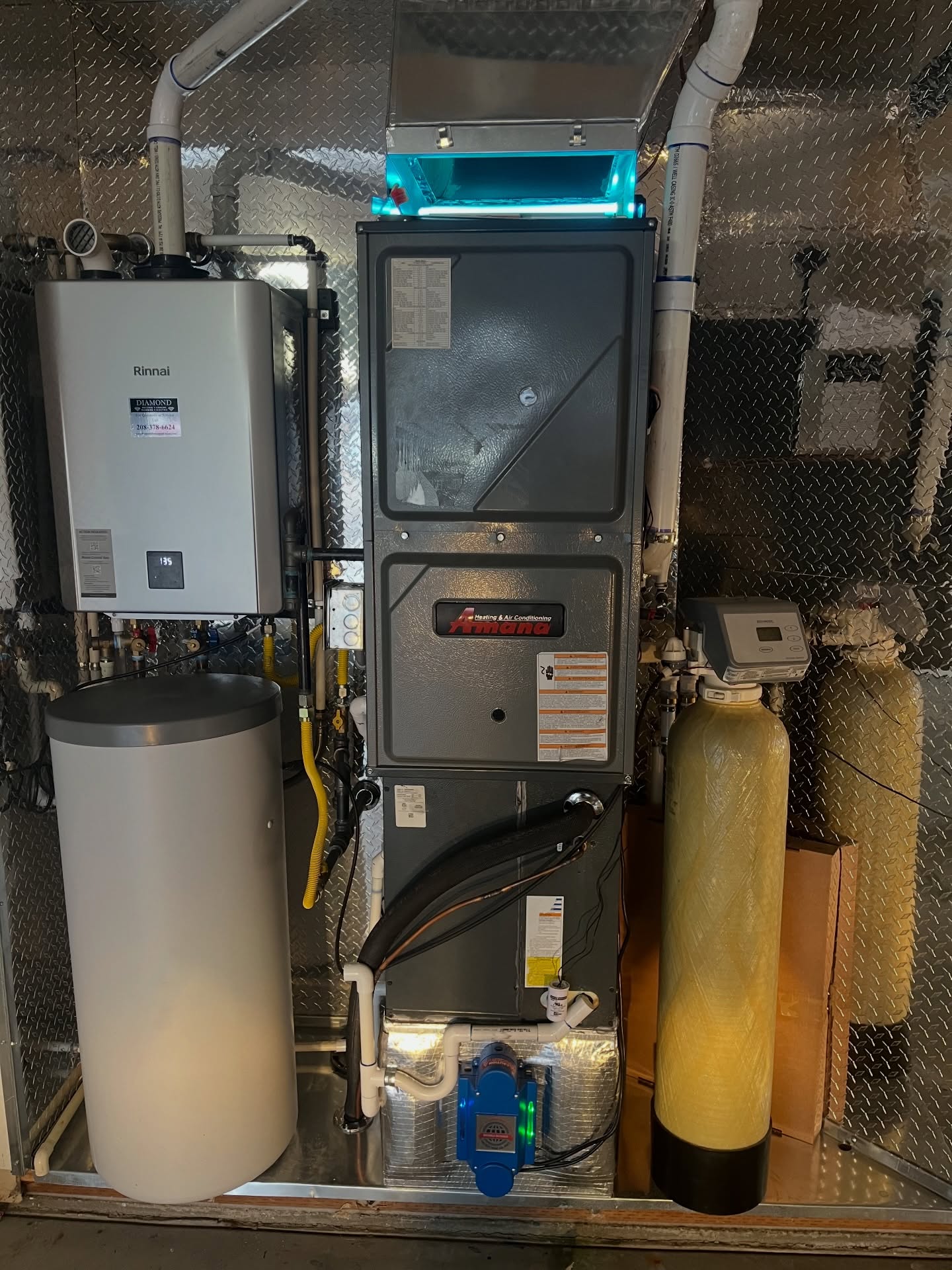 Diamond Heating and Cooling ensures top-notch HVAC and water heating solutions for reliable home comfort.