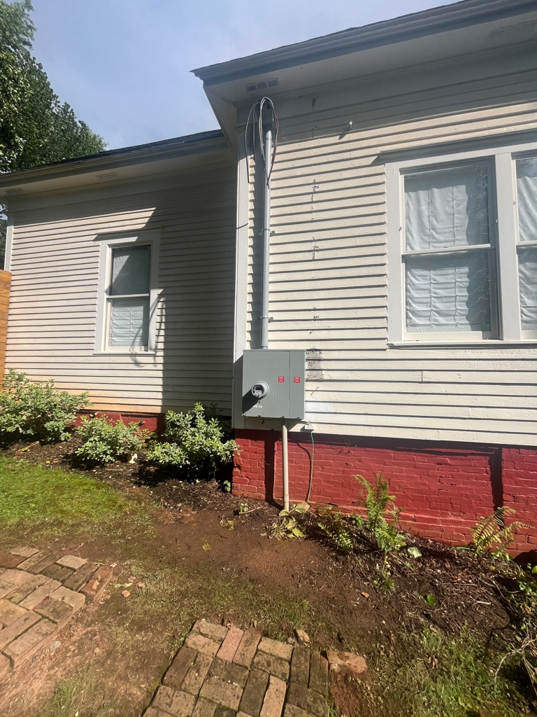 Enhancing homes with expert electrical solutions—Aardvark Electric, Inc: Your trusted partner for quality and professionalism.