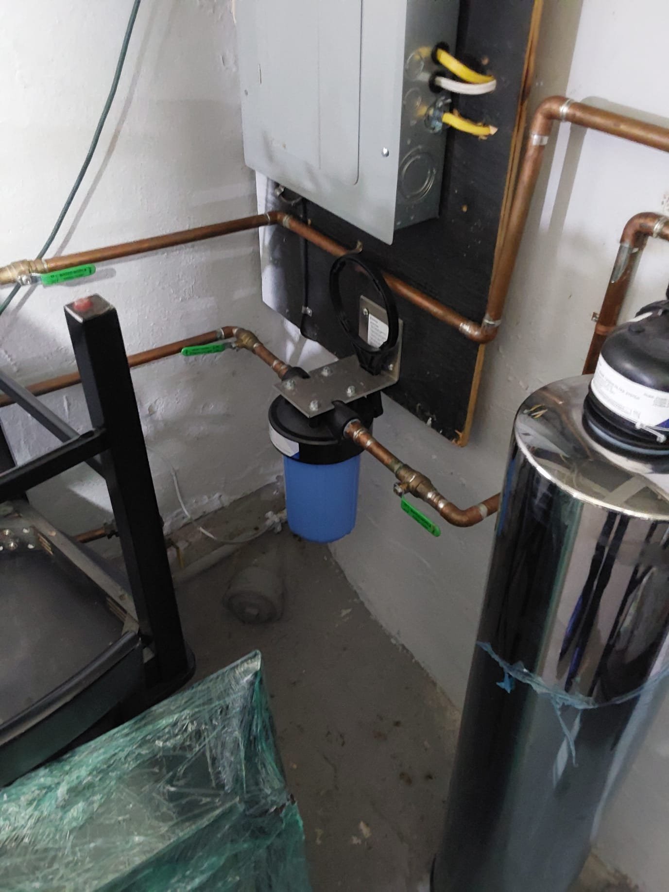 Experience top-notch plumbing solutions with our advanced water filtration and smart installation services—ensuring quality and reliability, only at [Business Name].