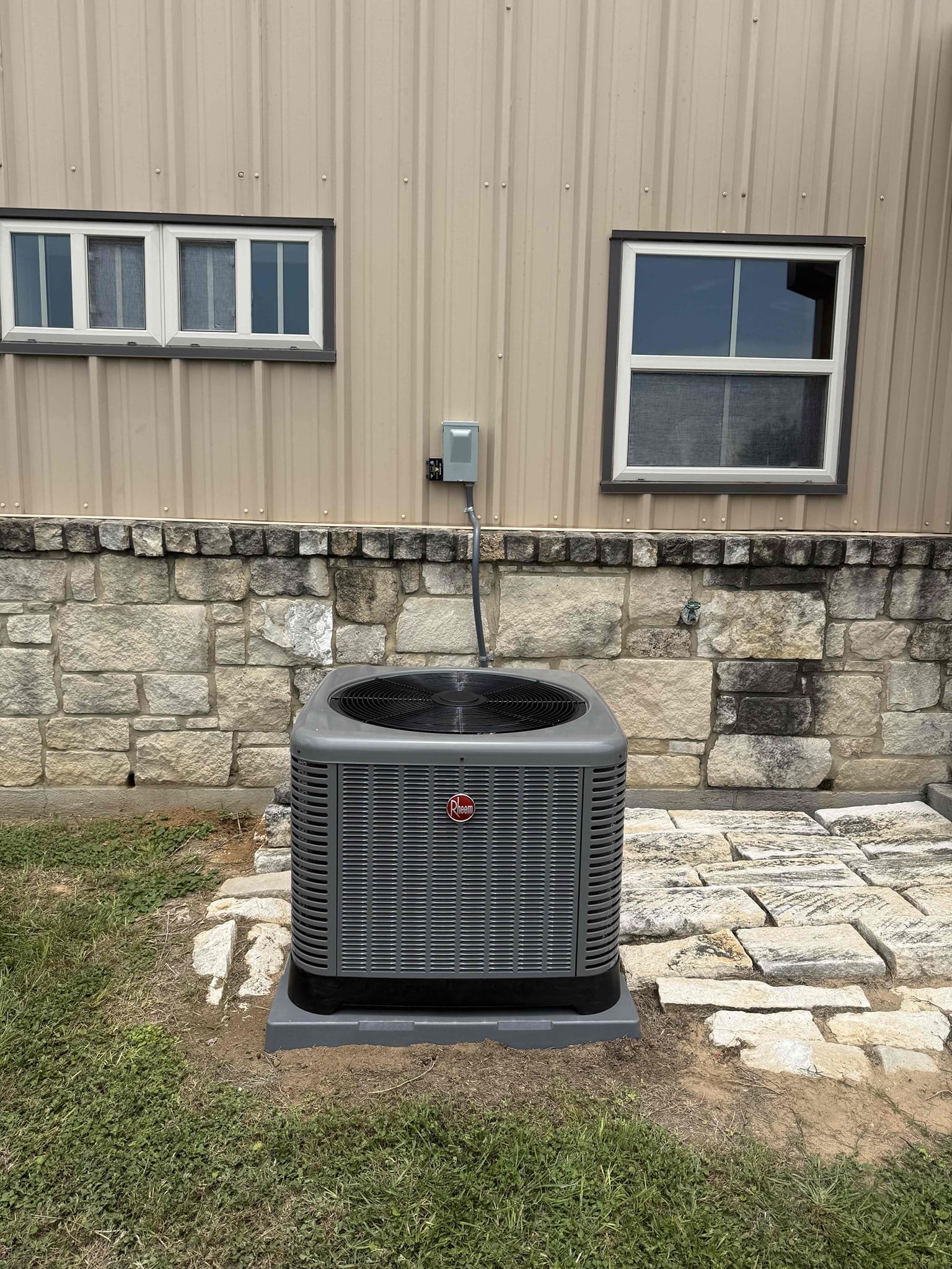 Experience reliable and professional HVAC installation with Parobek Plumbing & Air Conditioning.