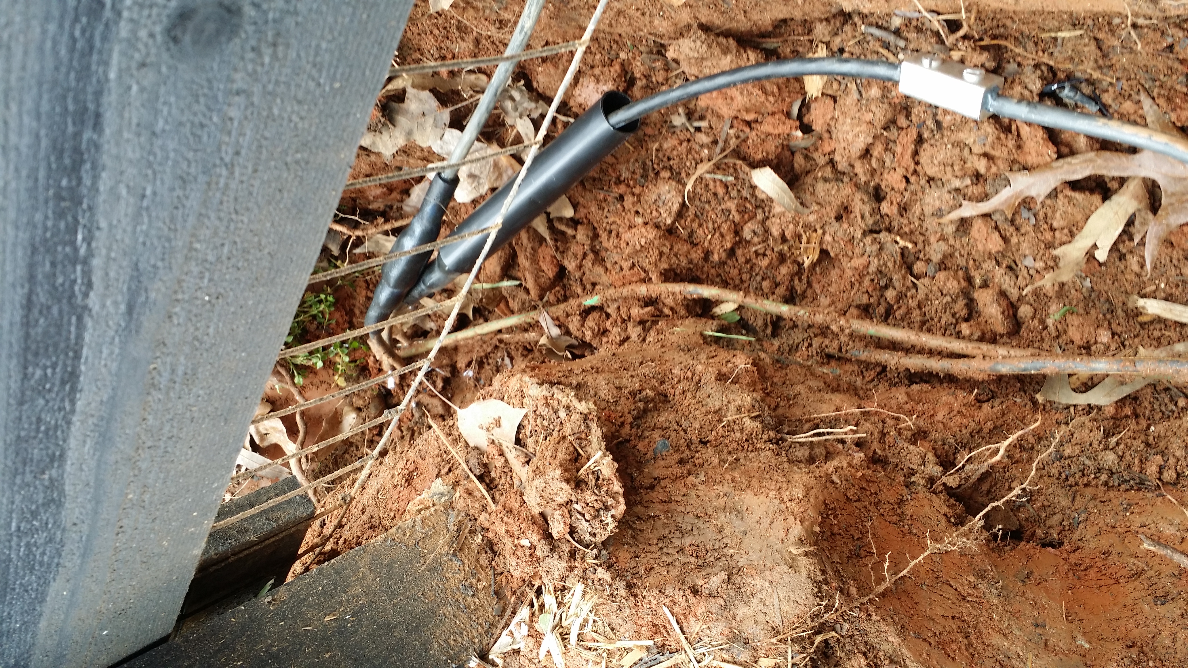 Aardvark Electric, Inc. - Delivering seamless electrical solutions even in challenging outdoor environments.