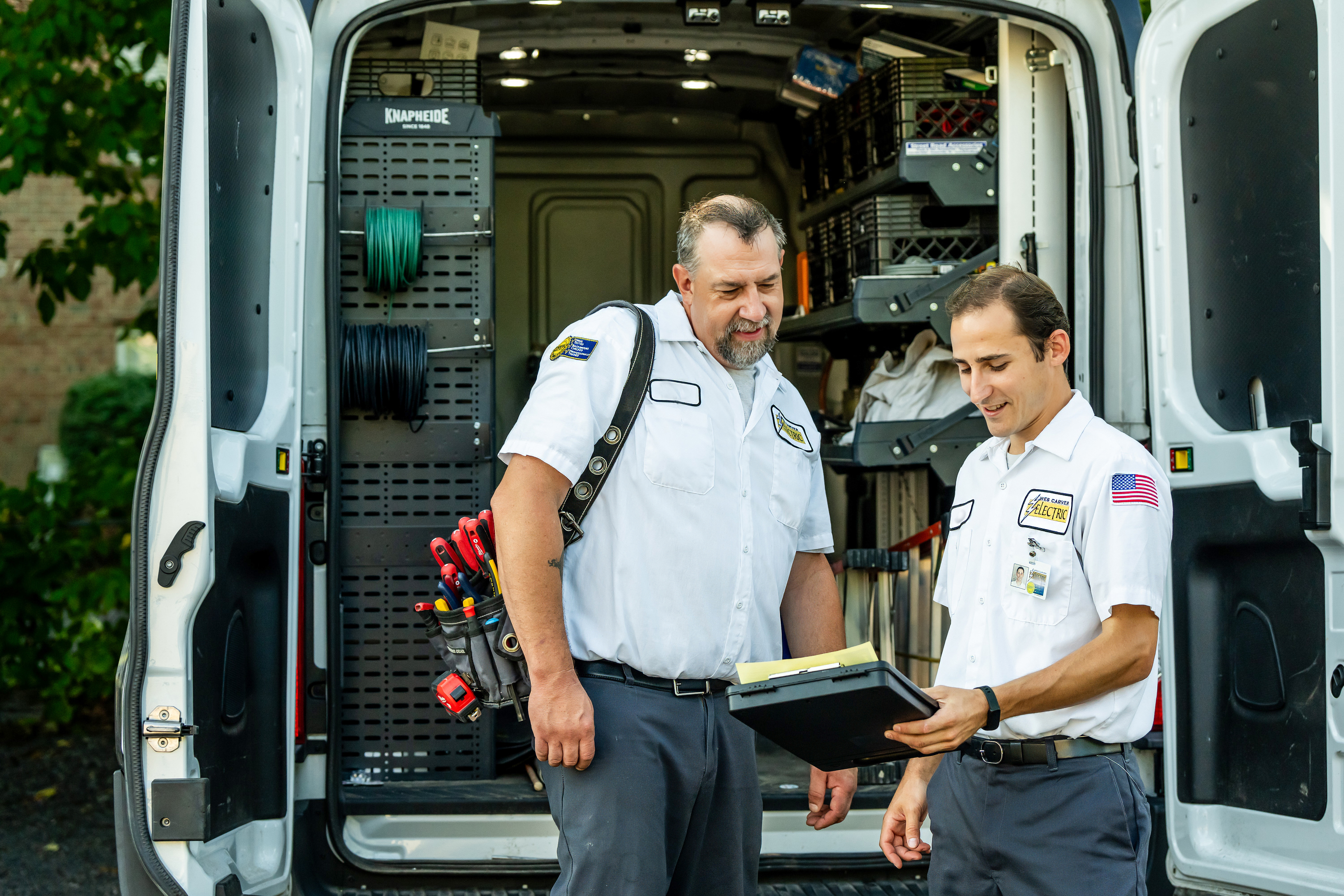 Experience top-notch electrical solutions with Wes Carver Electric, where professionalism meets excellence.