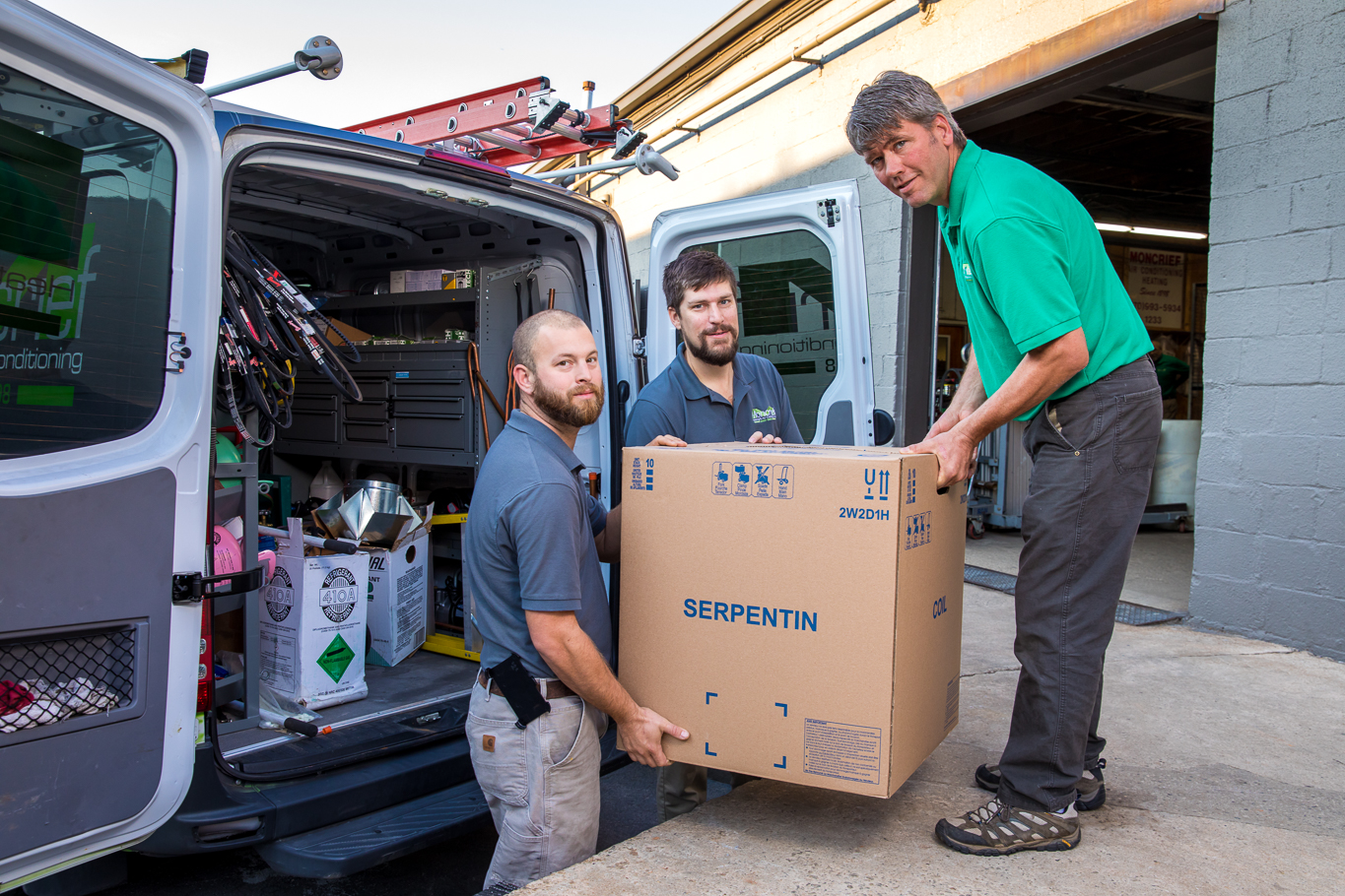 Experience exceptional service with Moncrief Heating & Air Conditioning, where our team works collaboratively to ensure your comfort.