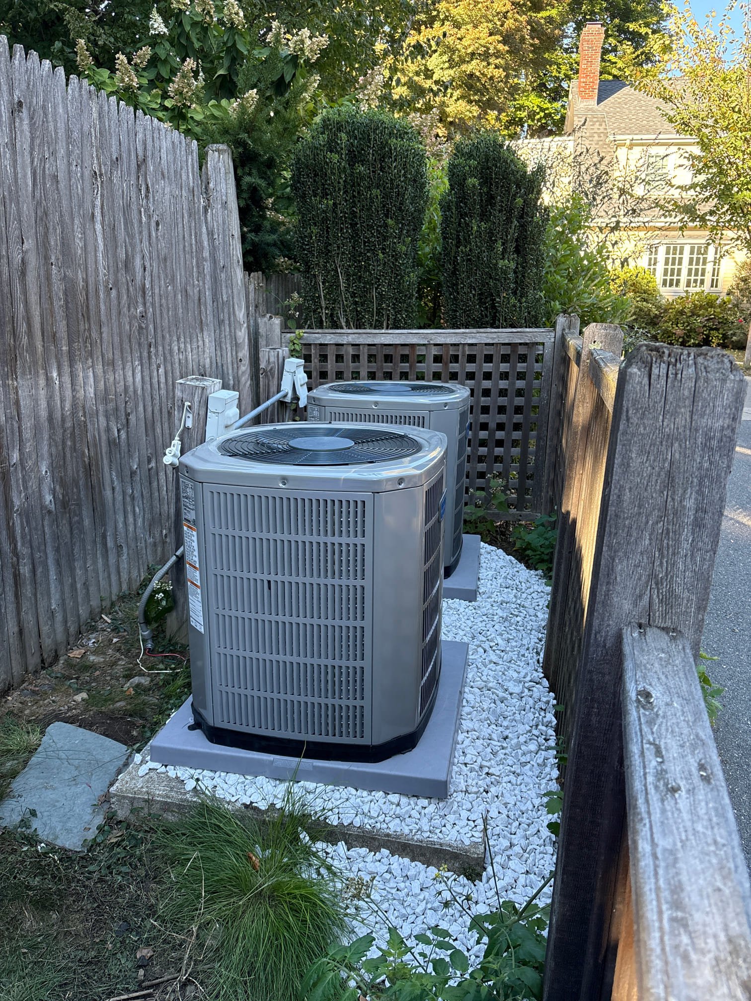 Trust Akian Plumbing, Heating, Cooling & Electric for expertly installed and maintained HVAC systems, ensuring your home is cool and comfortable.
