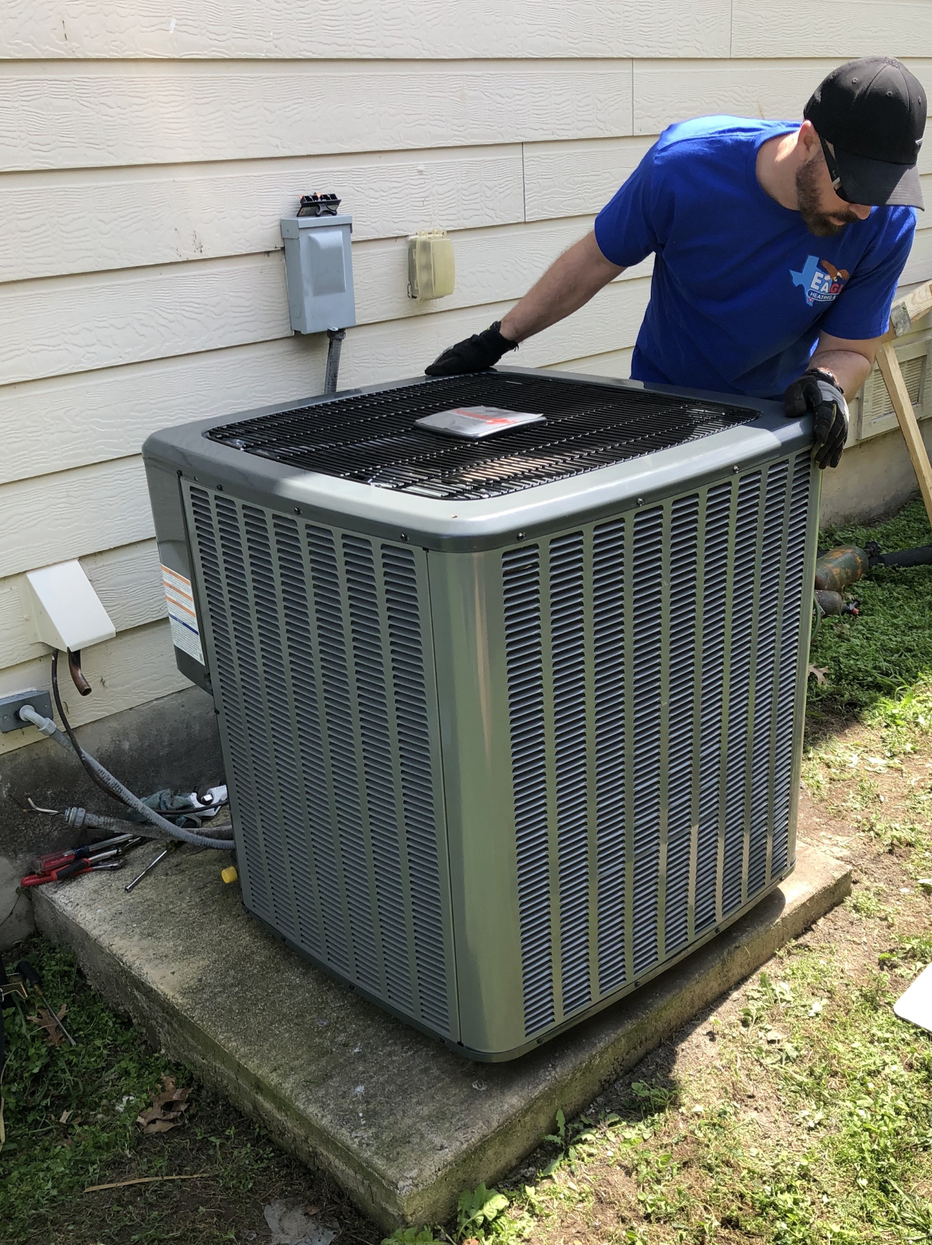 Experience dependable and professional AC repair with Eagle Heating & AC.